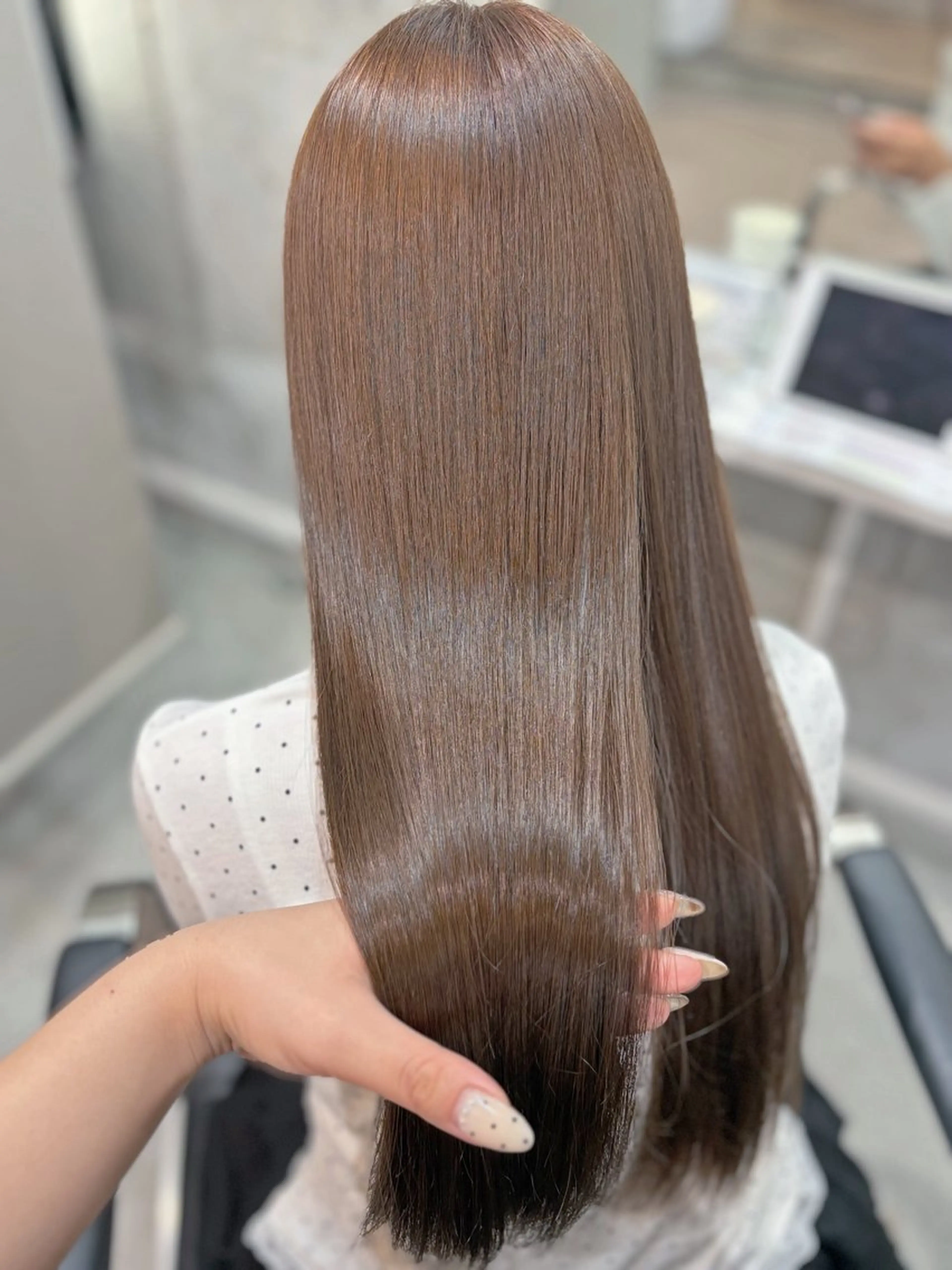 ロング カラー ベージュカラー 透明感カラー 髪質改善 カット ヘアカラー 縮毛矯正 池田 華怜のヘアスタイル