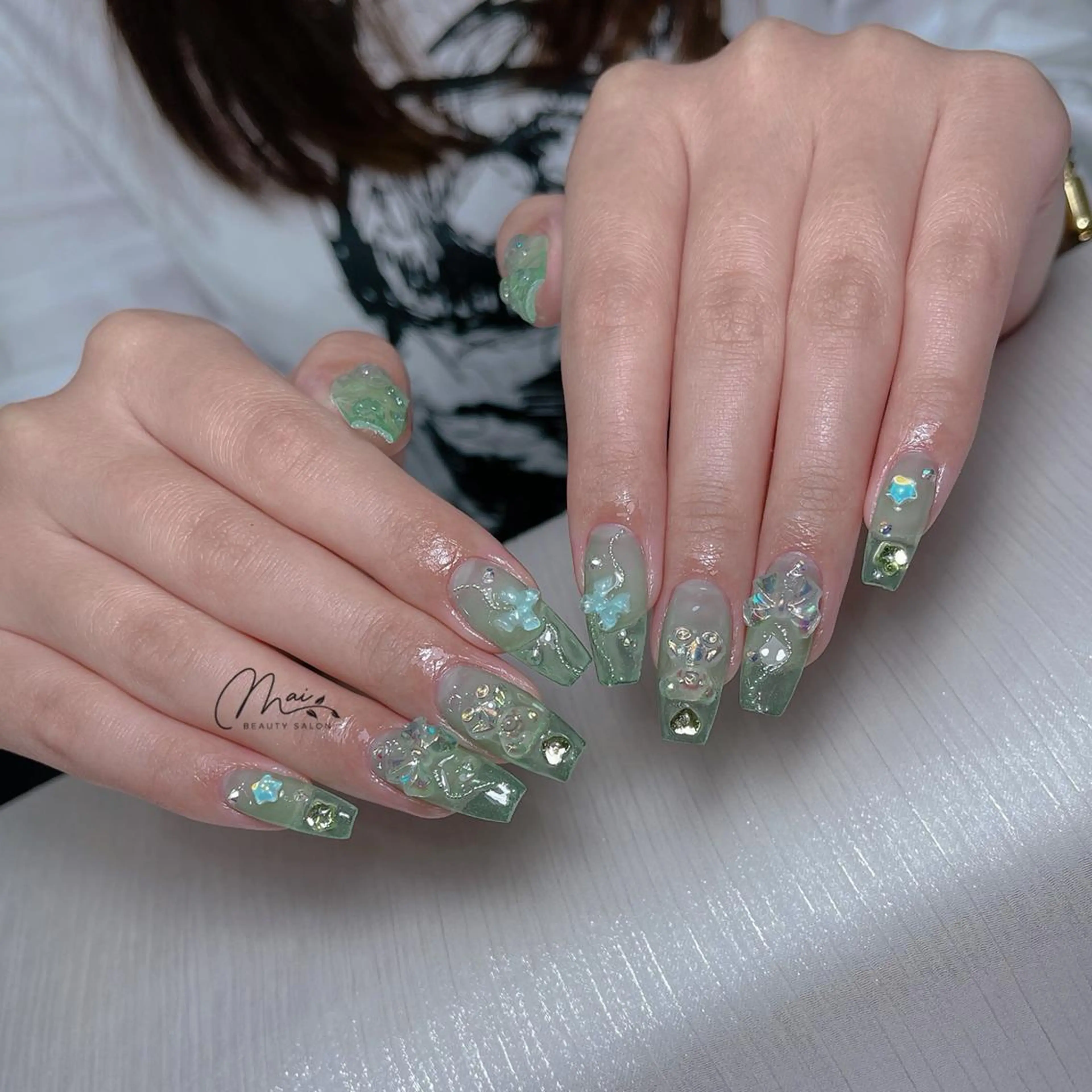 【チップ長さ出し10本】ワンカラー　パーツ付け放題 ￥13000→  ¥10000の写真