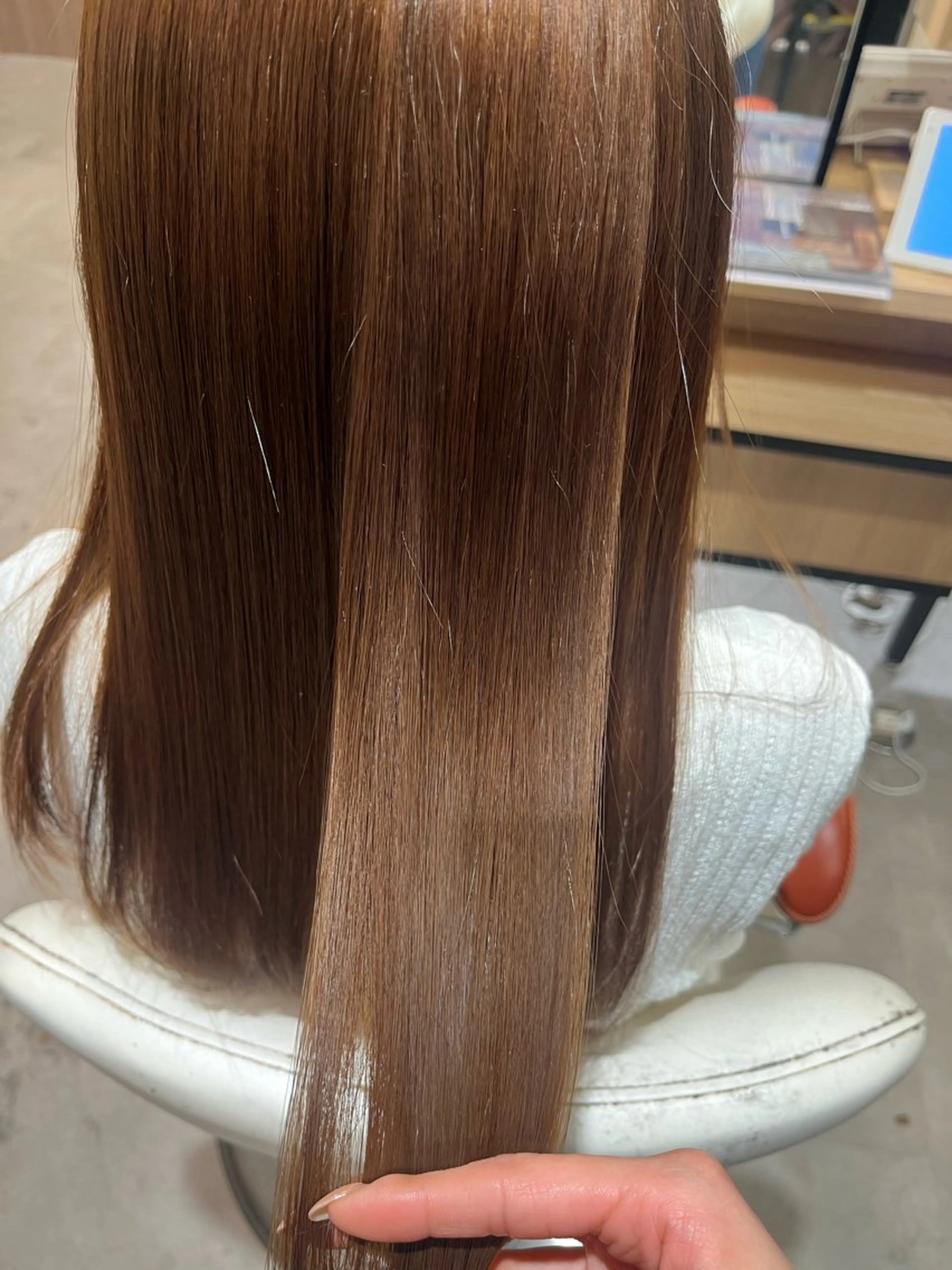 ロング カラー 縮毛矯正 ヘアカラー end roll りんのヘアスタイル