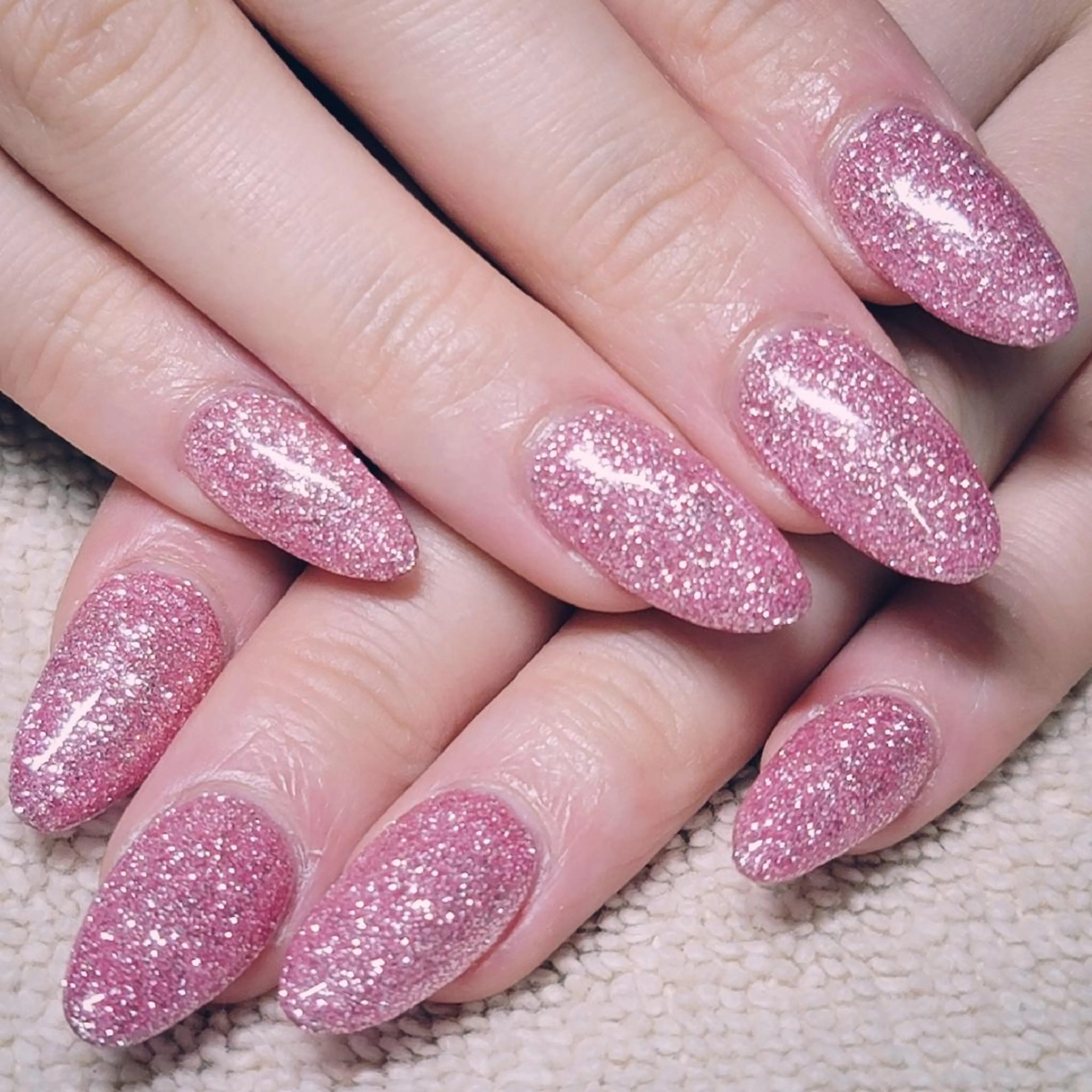 ネイル ラメ(グリッター) ワンカラーネイル ピンク ハンドネイル よしだ ひろきのネイルデザイン