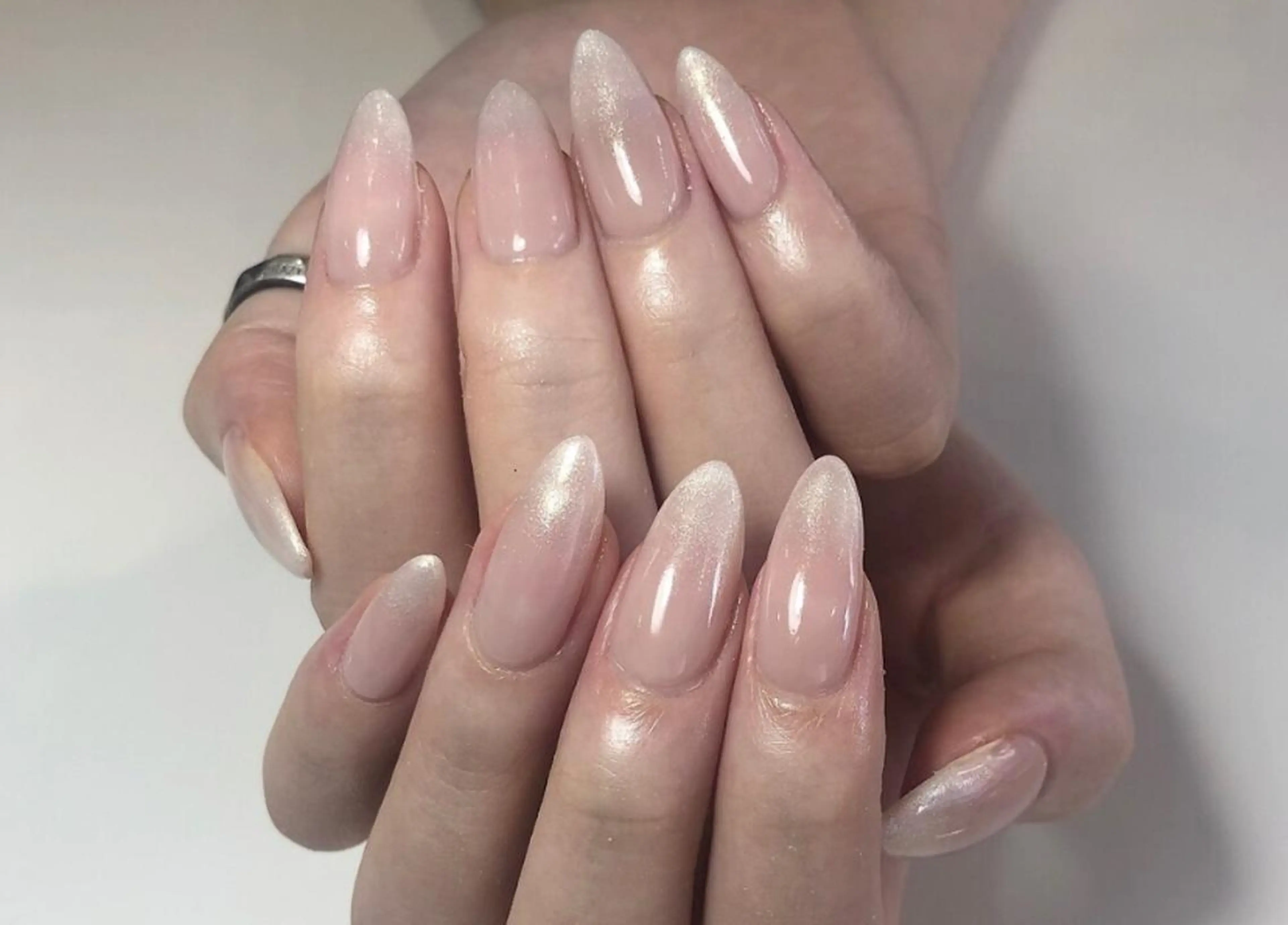 ネイル yuri 🌈のネイルデザイン