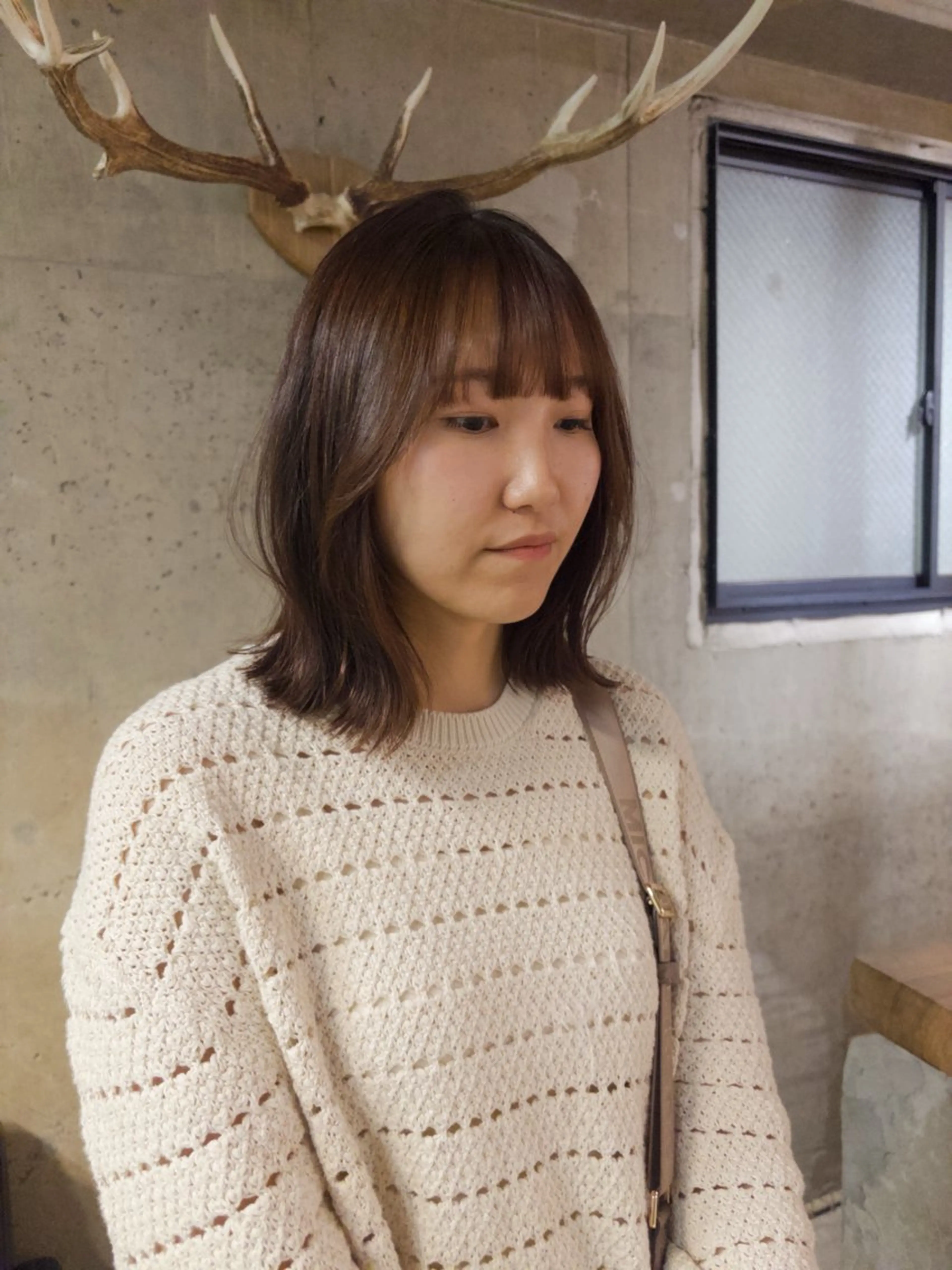 ミディアム 顔周りカット KVELL ユナのヘアスタイル