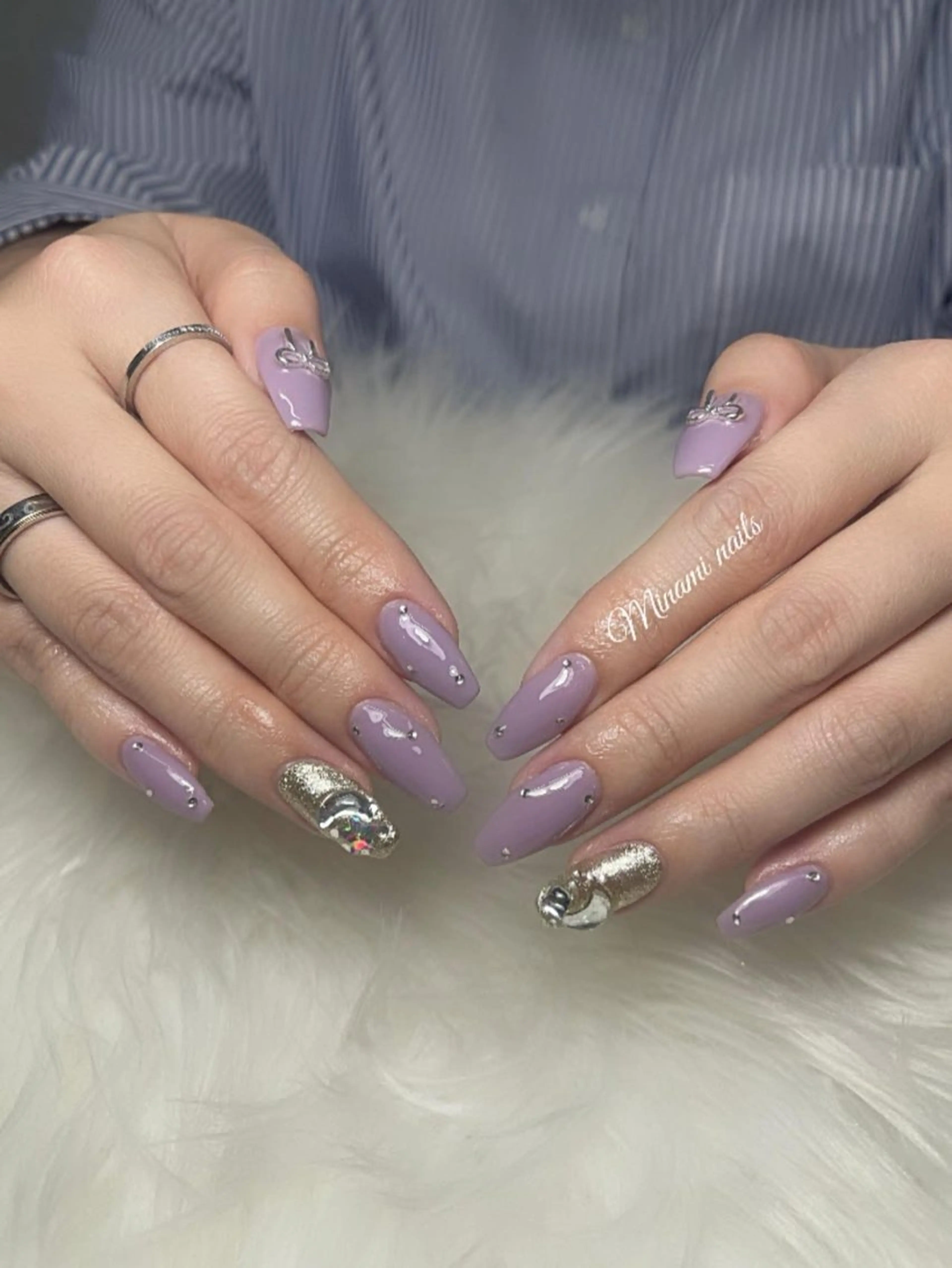 ネイル ゴールド リボン Minami Nailsのネイルデザイン