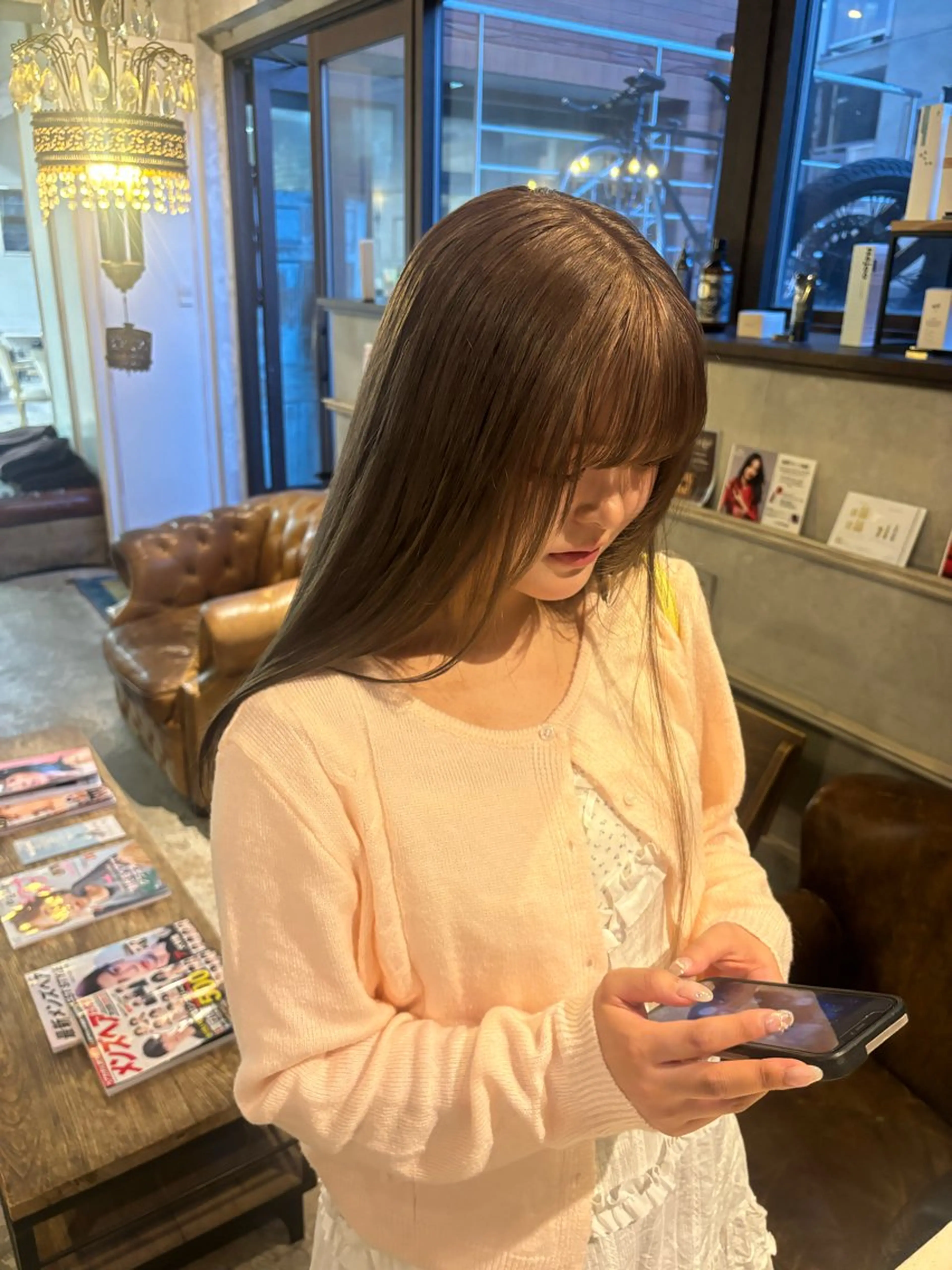 ロング カラー ヘアカラー 柔らかベージュ 🤎YUKAのヘアスタイル