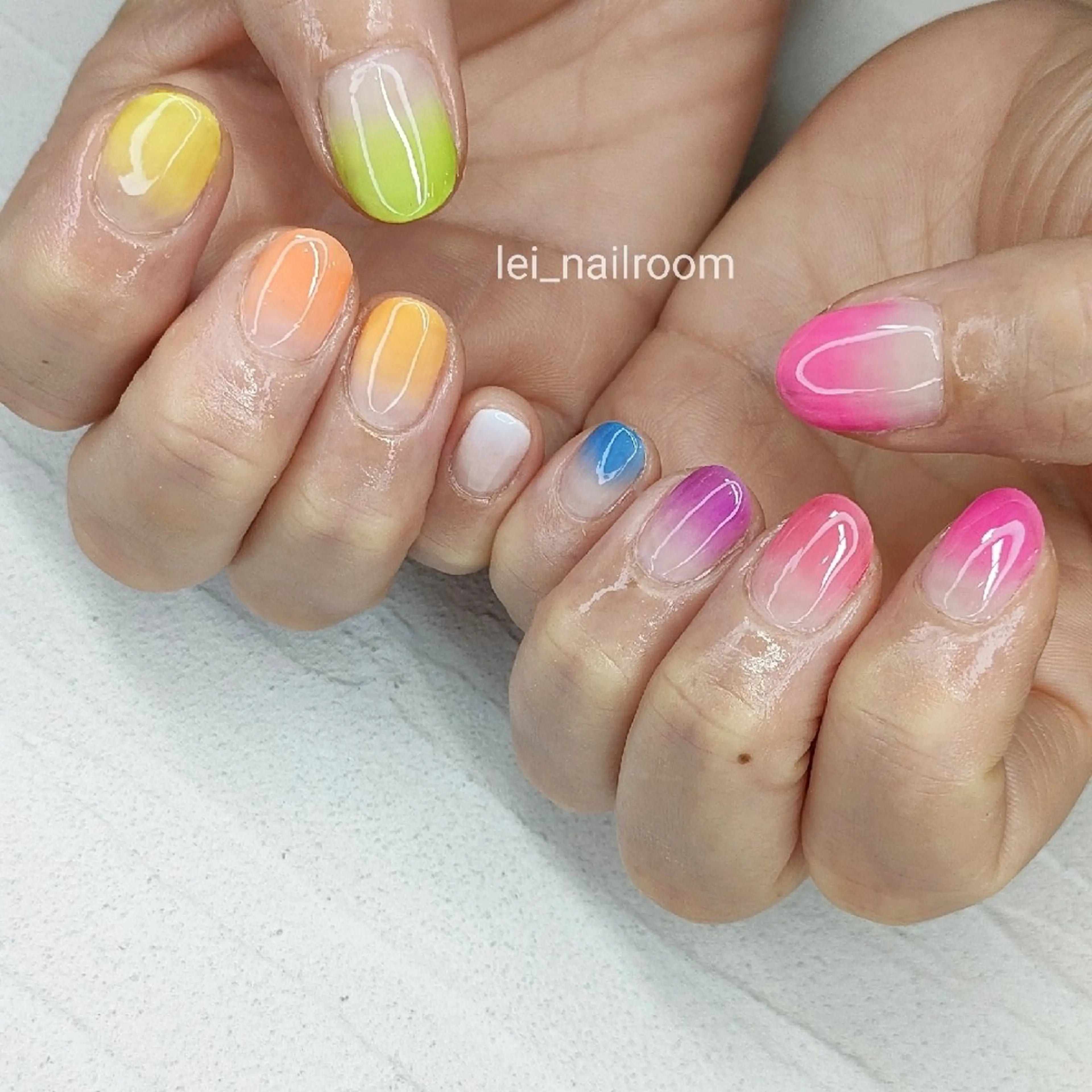 ネイル ジェルネイル lei🌼 nailroomのネイルデザイン