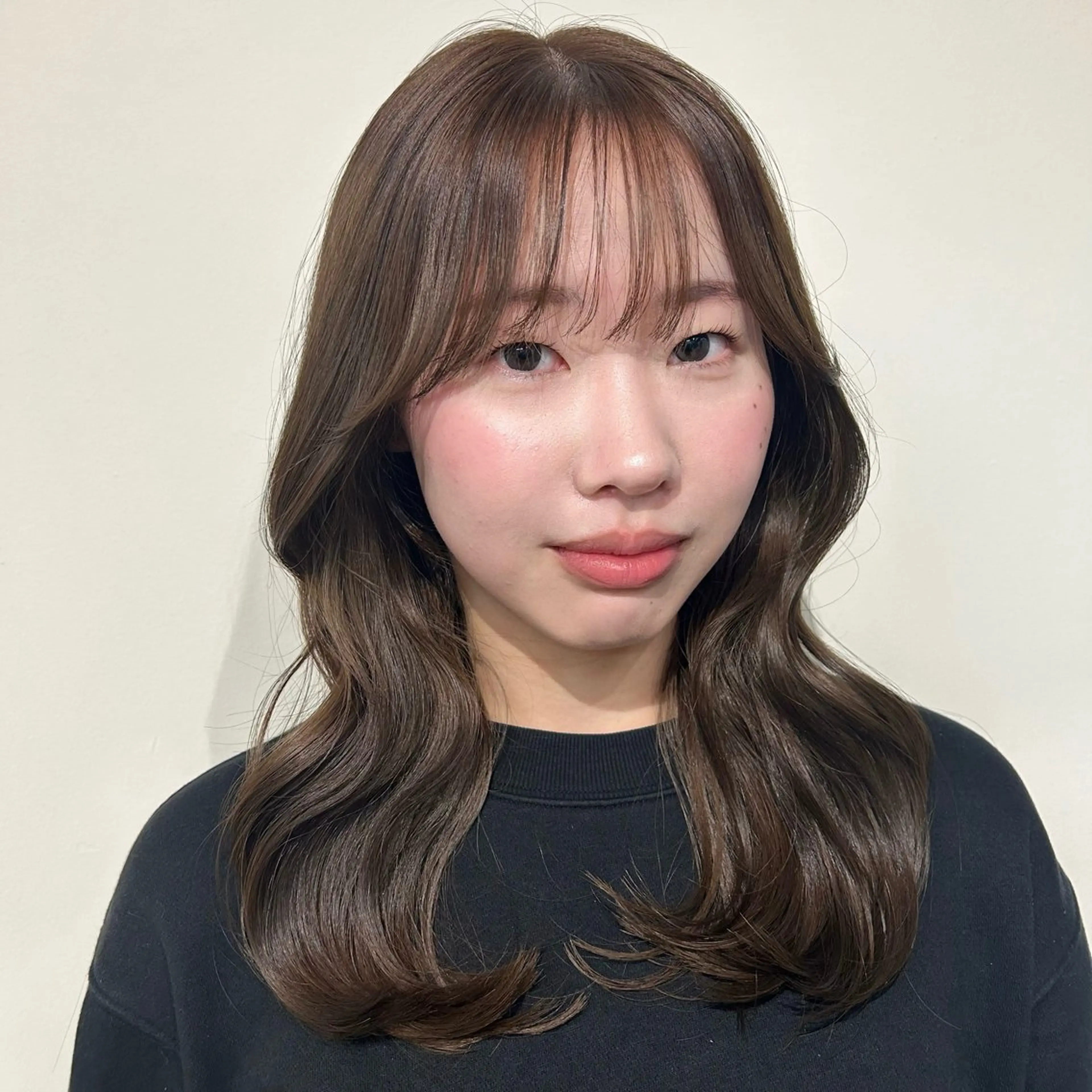 ミディアム くびれヘア 韓国風ヘア カット ヘアカラー トリートメント 新潟/万代/レイヤー 韓国風/明間未来のヘアスタイル