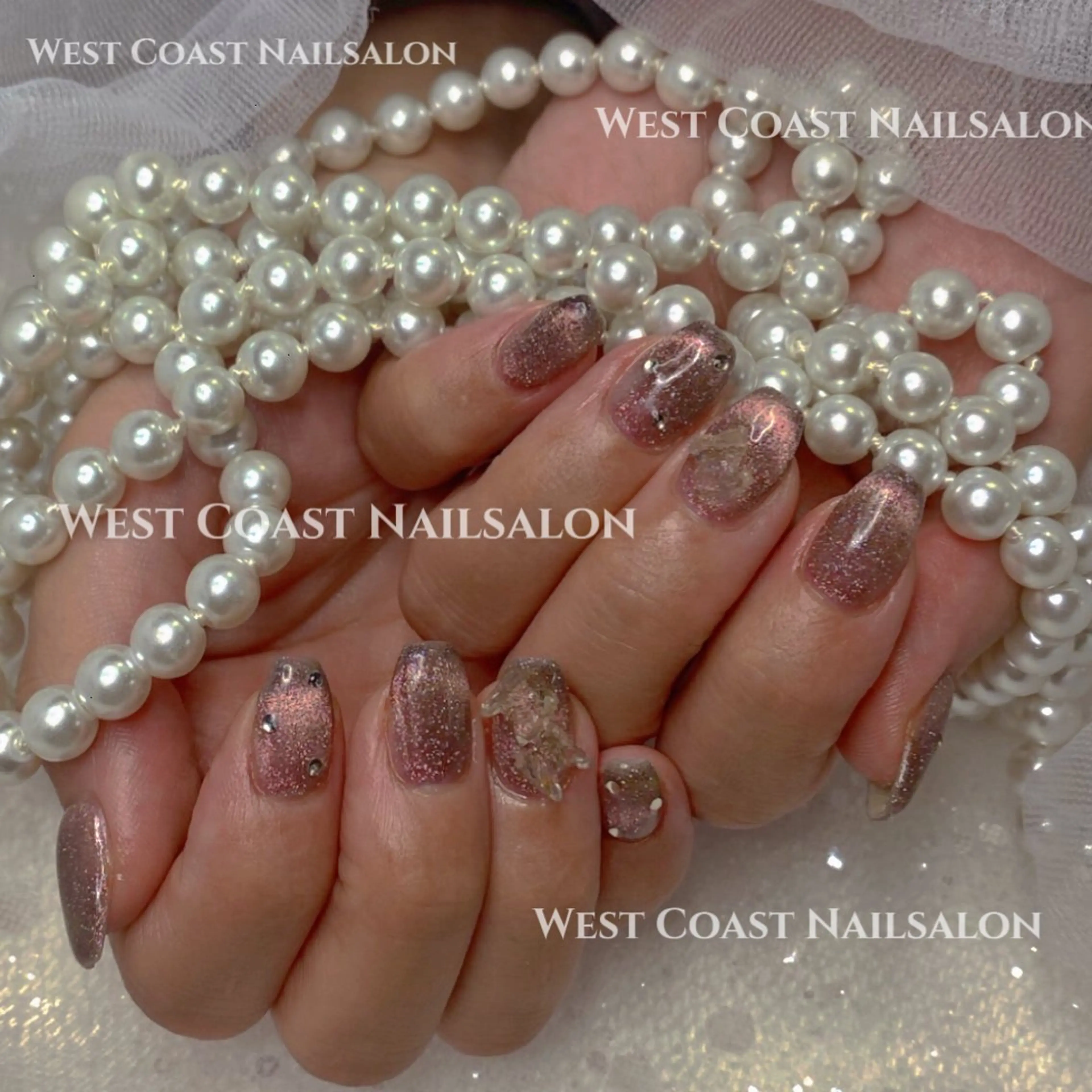 ネイル ストーンネイル リボン、ガーリー パーツ放題専門店のネイルデザイン