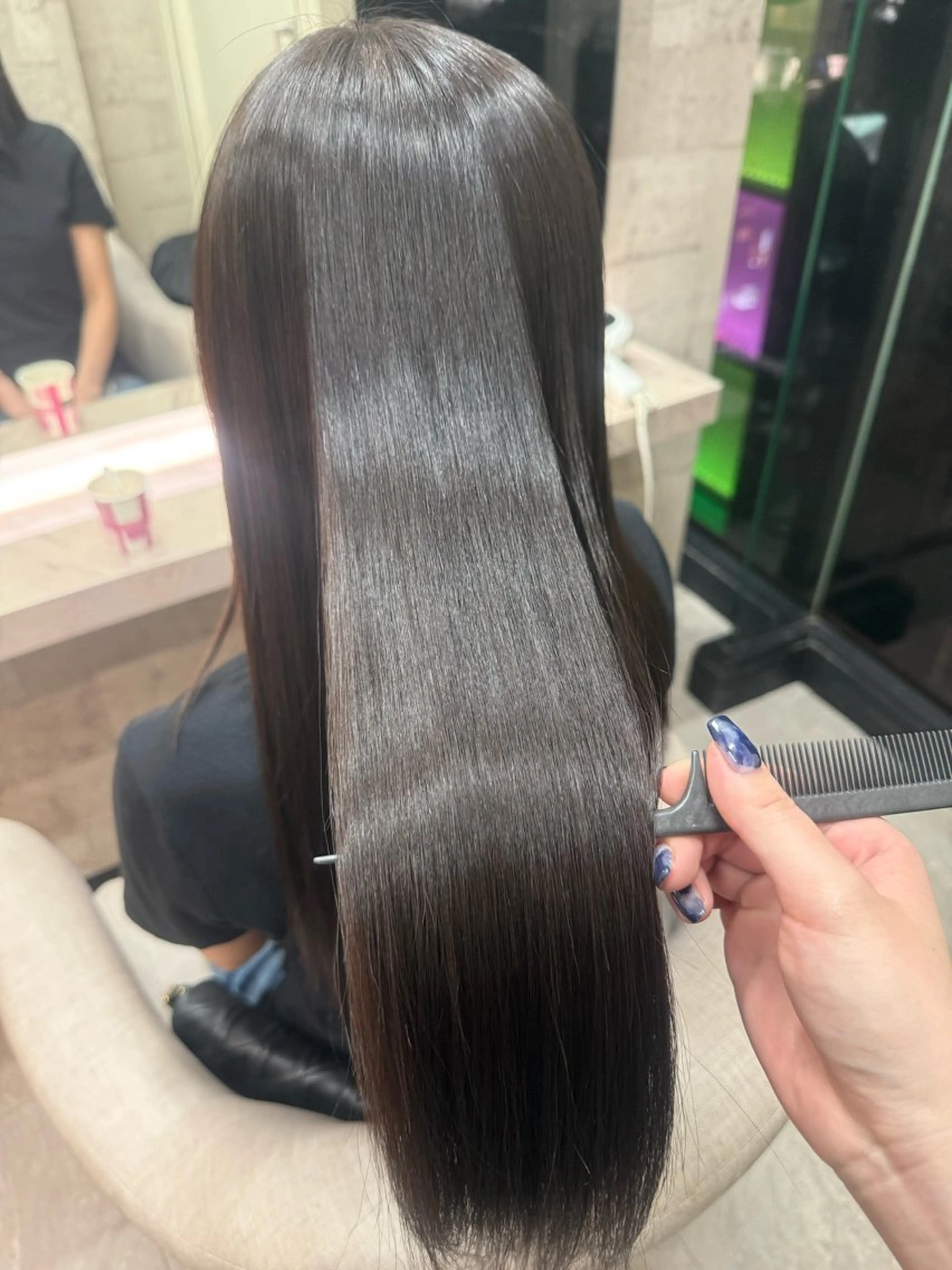 cut + 縮毛矯正 +treatmentの写真