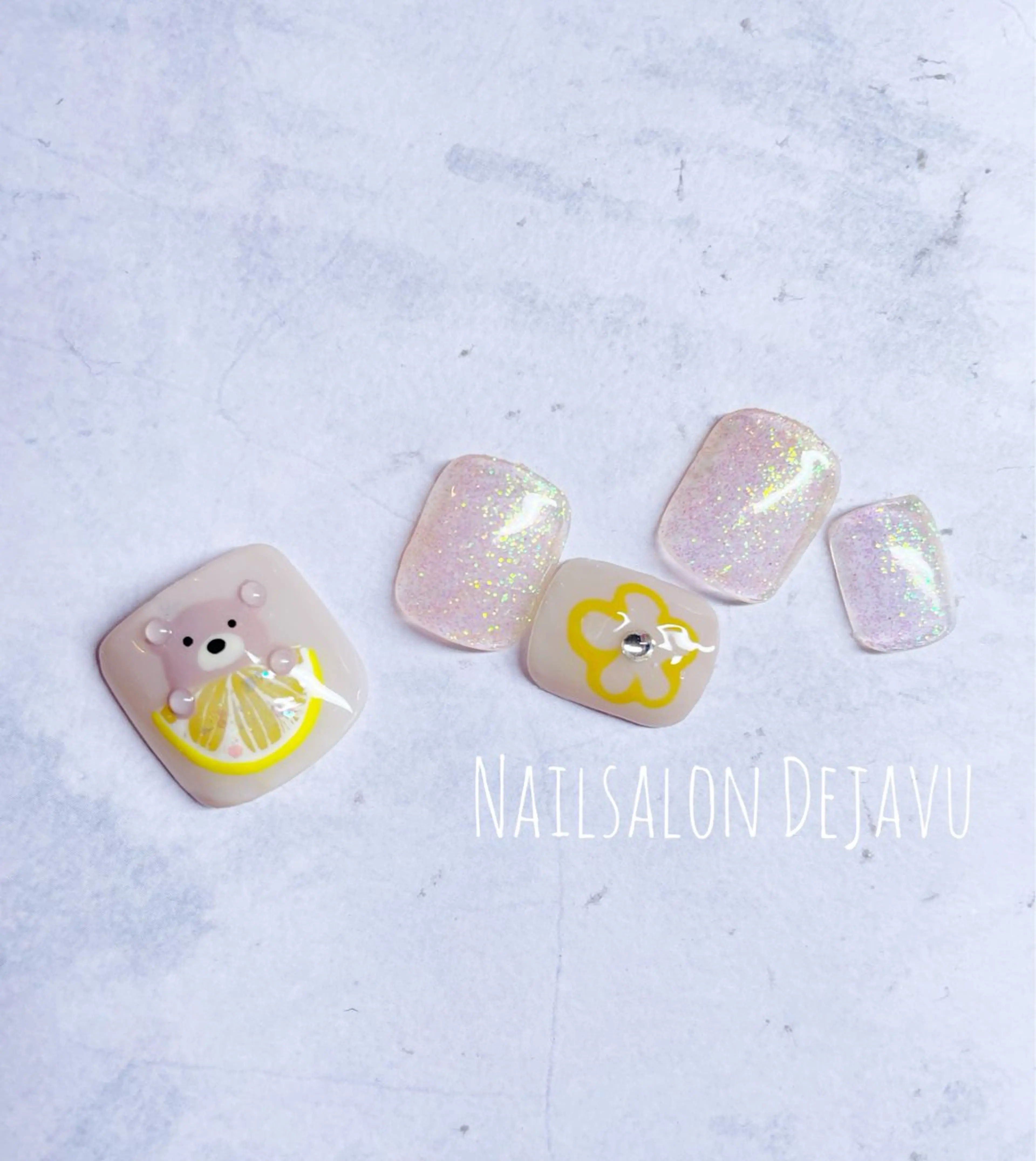 ネイル フットネイル フットネイル Nail salon Dejavu 🌿のネイルデザイン