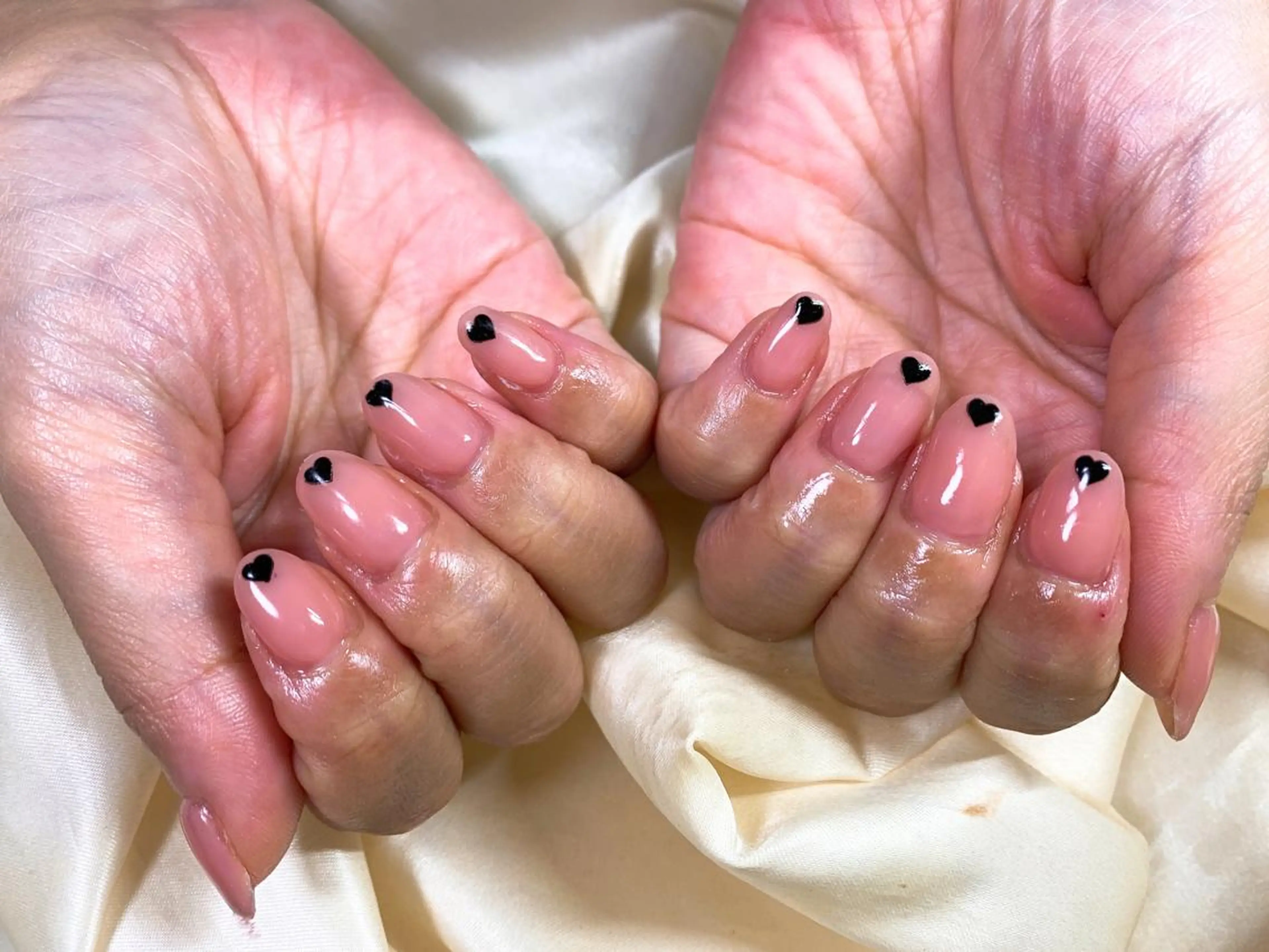 ネイル フットネイル ジェルネイル ハート ホログラムネイル 韓国ネイル ハンドネイル mogunail &blowのネイルデザイン