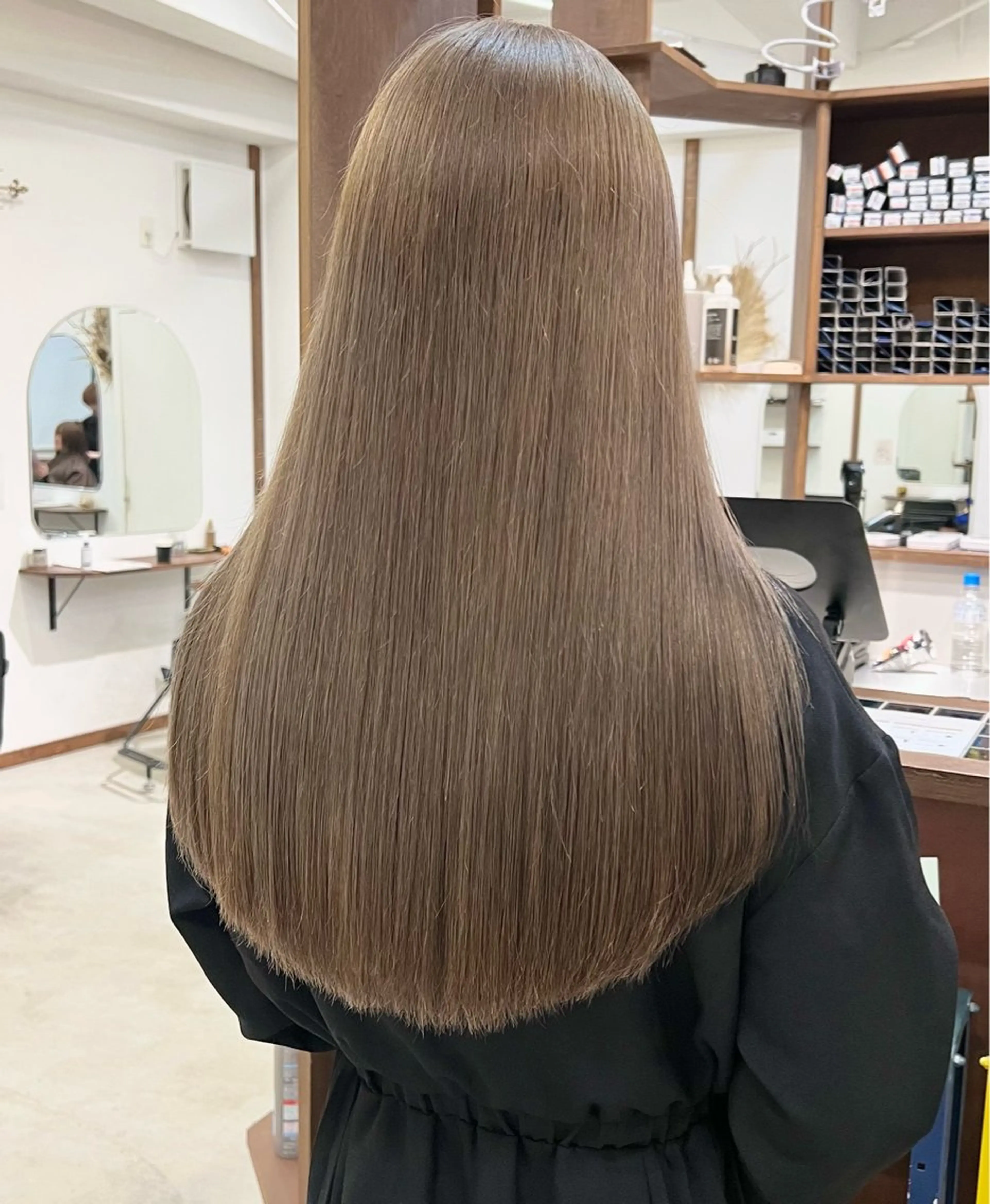 ロング カラー ベージュカラー ヘアカラー トリートメント まろやかなベージュ 小池春樹のヘアスタイル