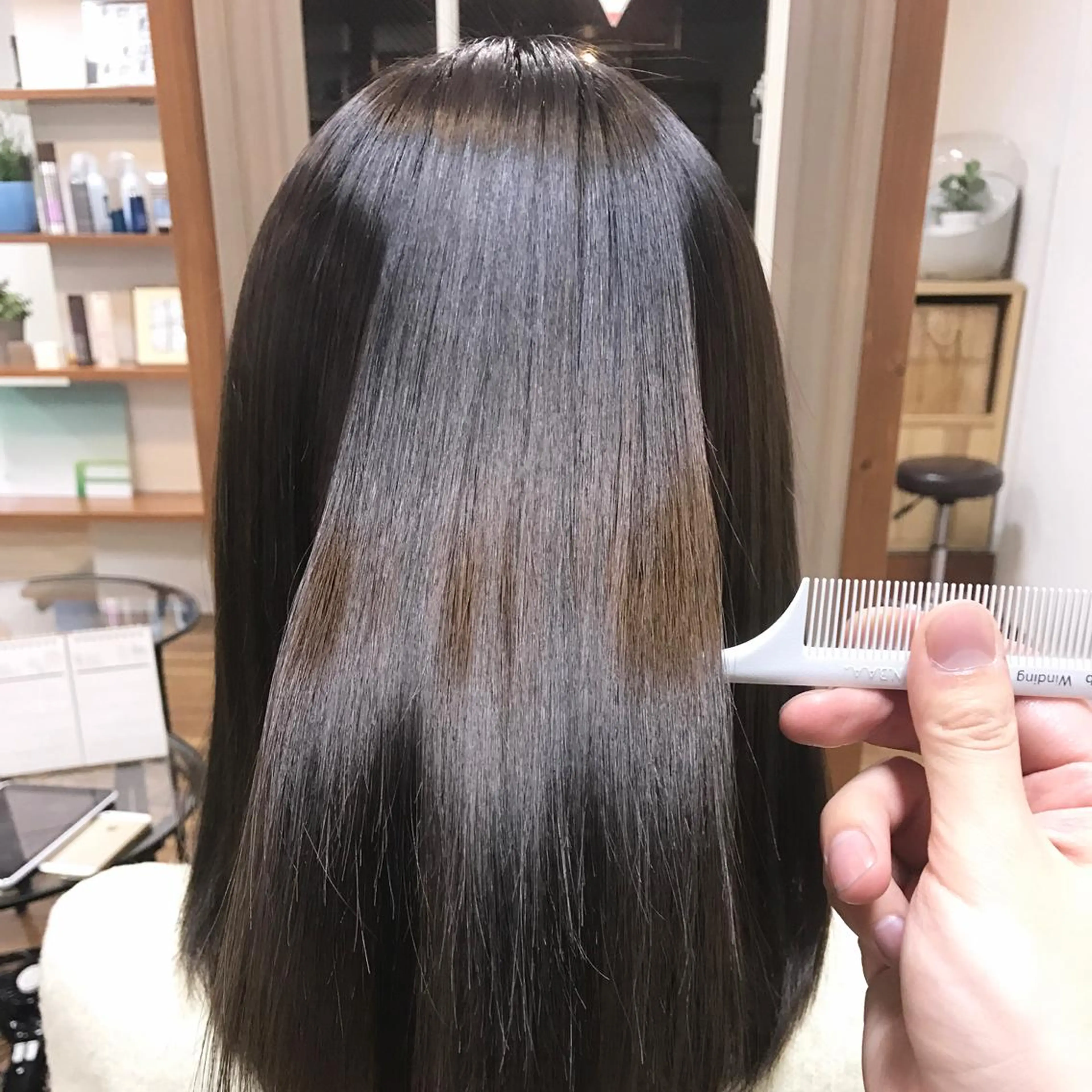 セミロング カラー 髪質改善 ASAMI アサミのヘアスタイル