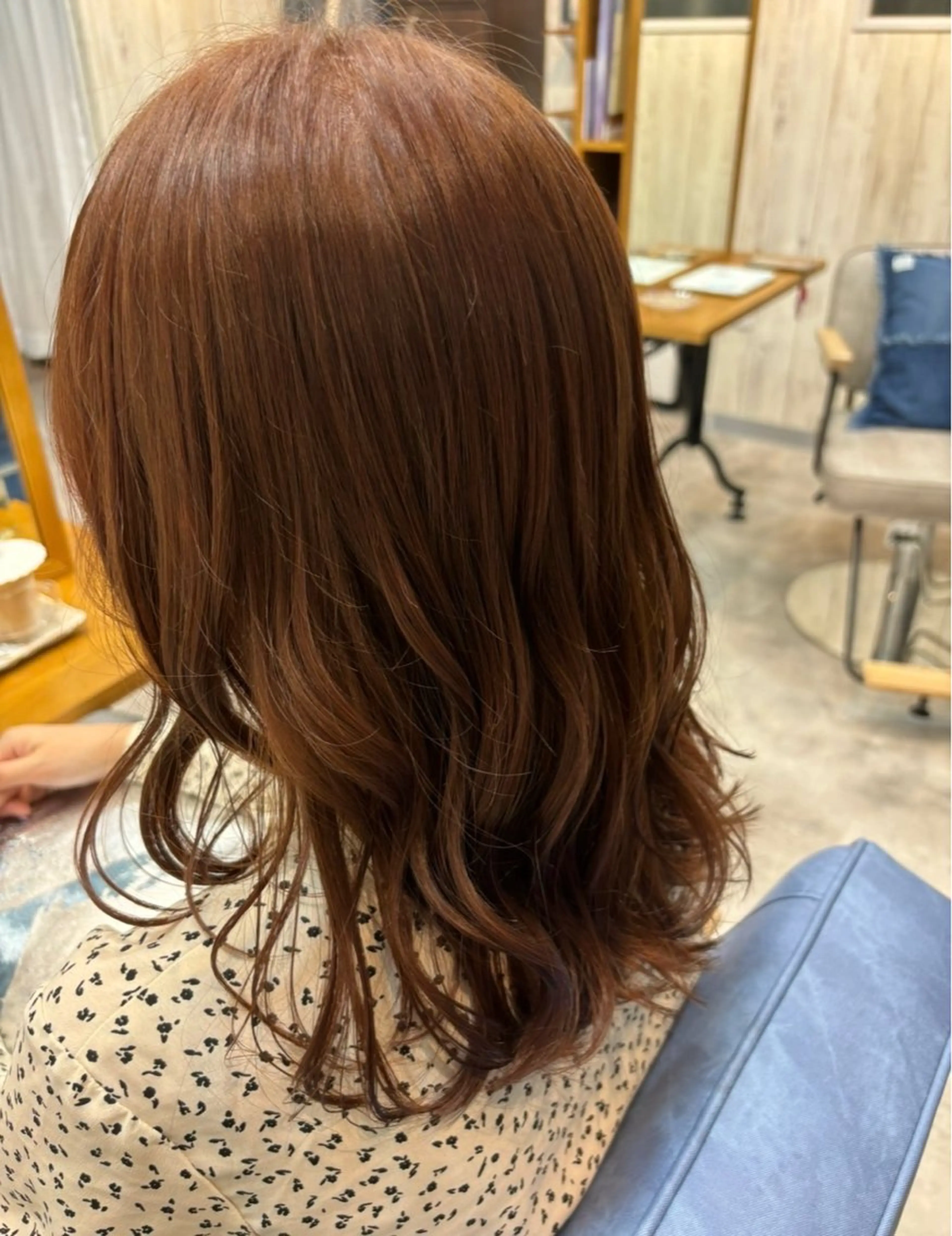 セミロング カラー 暖色カラー💞 菊地しおんのヘアスタイル