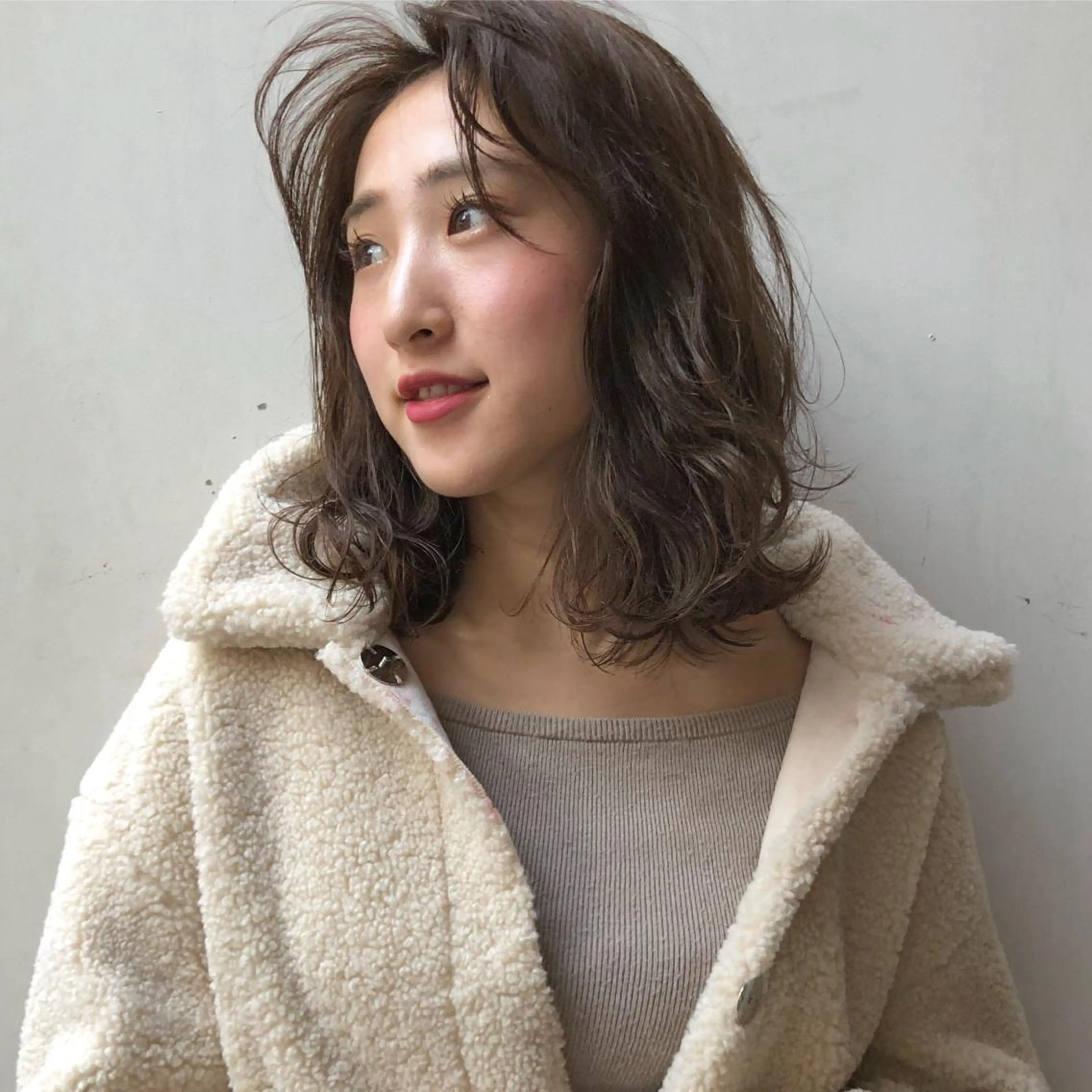 ミディアム カラー ヘアカラー トリートメント 堀江/心斎橋/西大橋 四ツ橋【Vers】のヘアスタイル