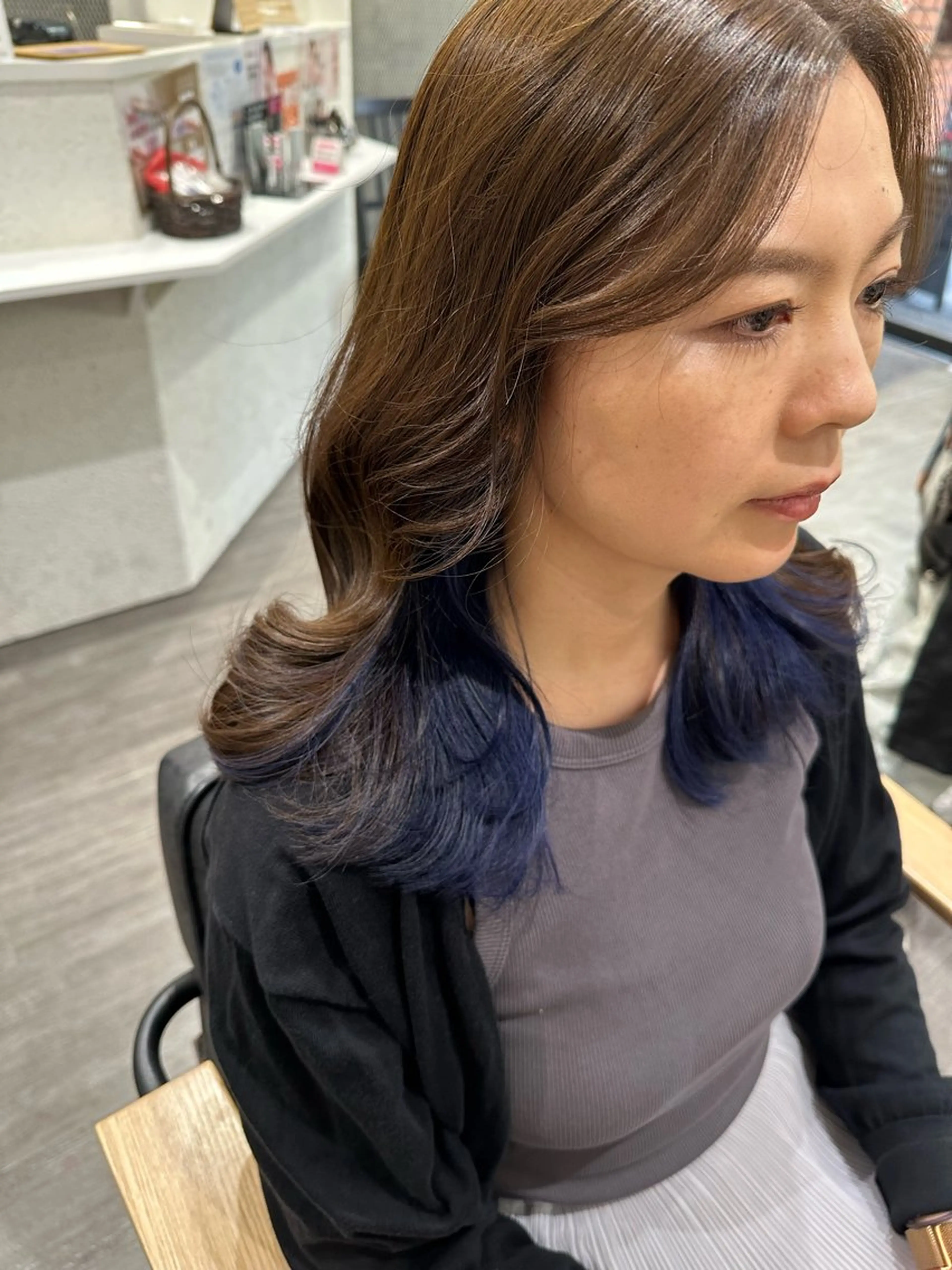 ミディアム カラー ブルーカラー ネイビーカラー 艶髪レイヤー上田 紗也🇰🇷💗のヘアスタイル