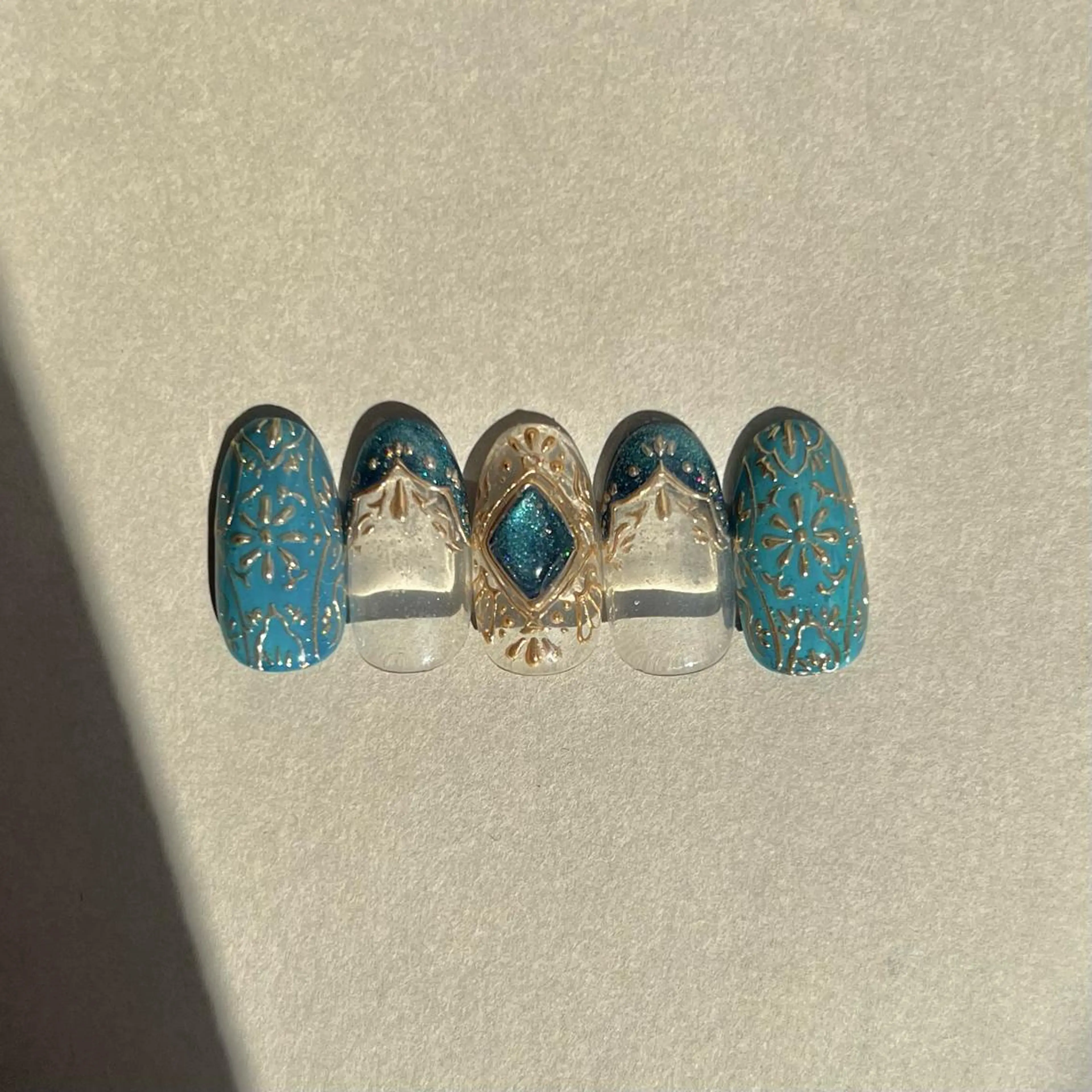 特殊アート 𓂃꙳⋆/offあり 絵画ネイルなどの写真