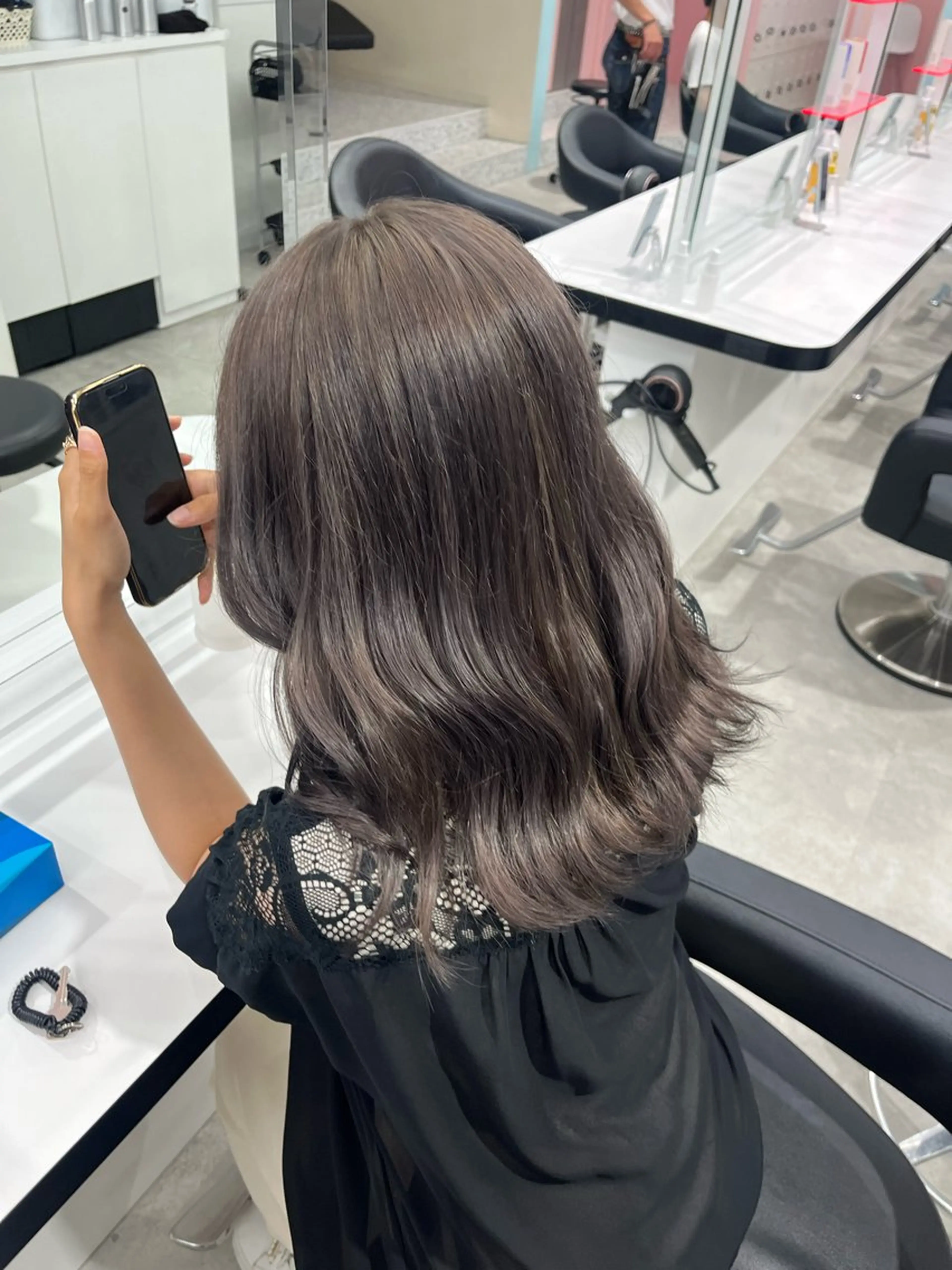 ミディアム カラー みう/仙台/暖色/ 艶髪/顔周りカット/のヘアスタイル