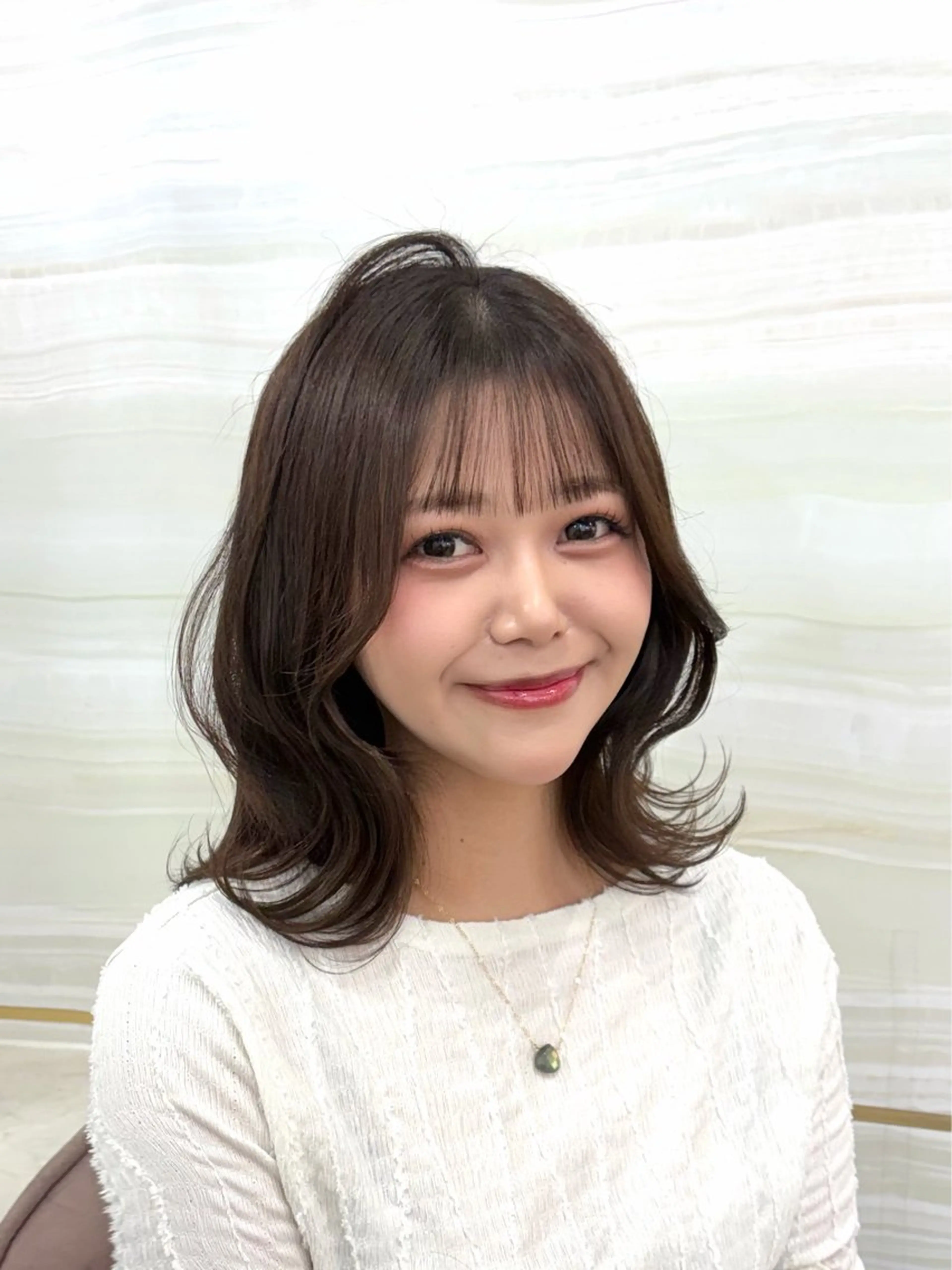 セミロング カラー カット ヘアカラー 🩶mana🩶艶髪 /カラーオンカラーのヘアスタイル