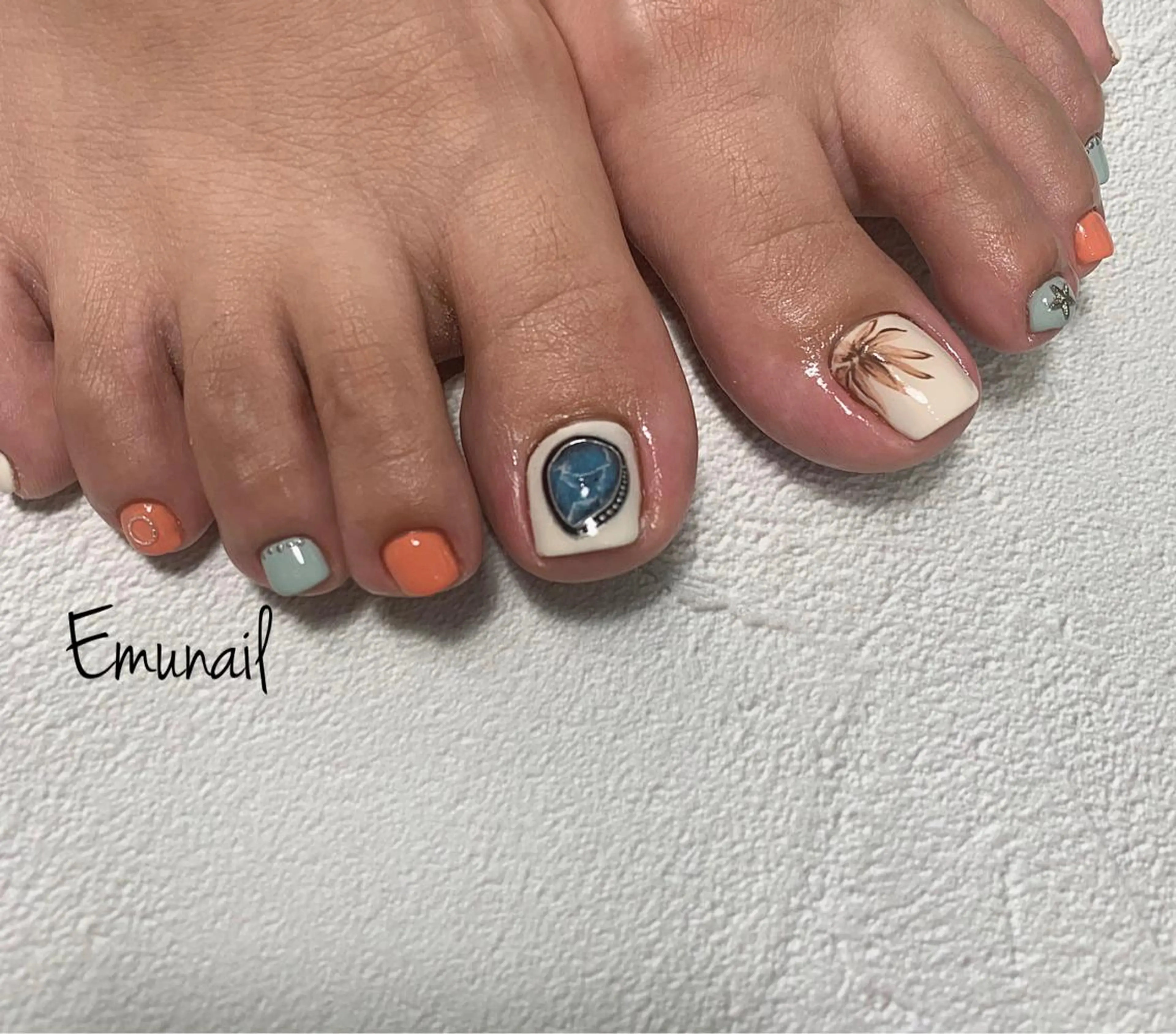 ネイル フットネイル Emu Nailのネイルデザイン