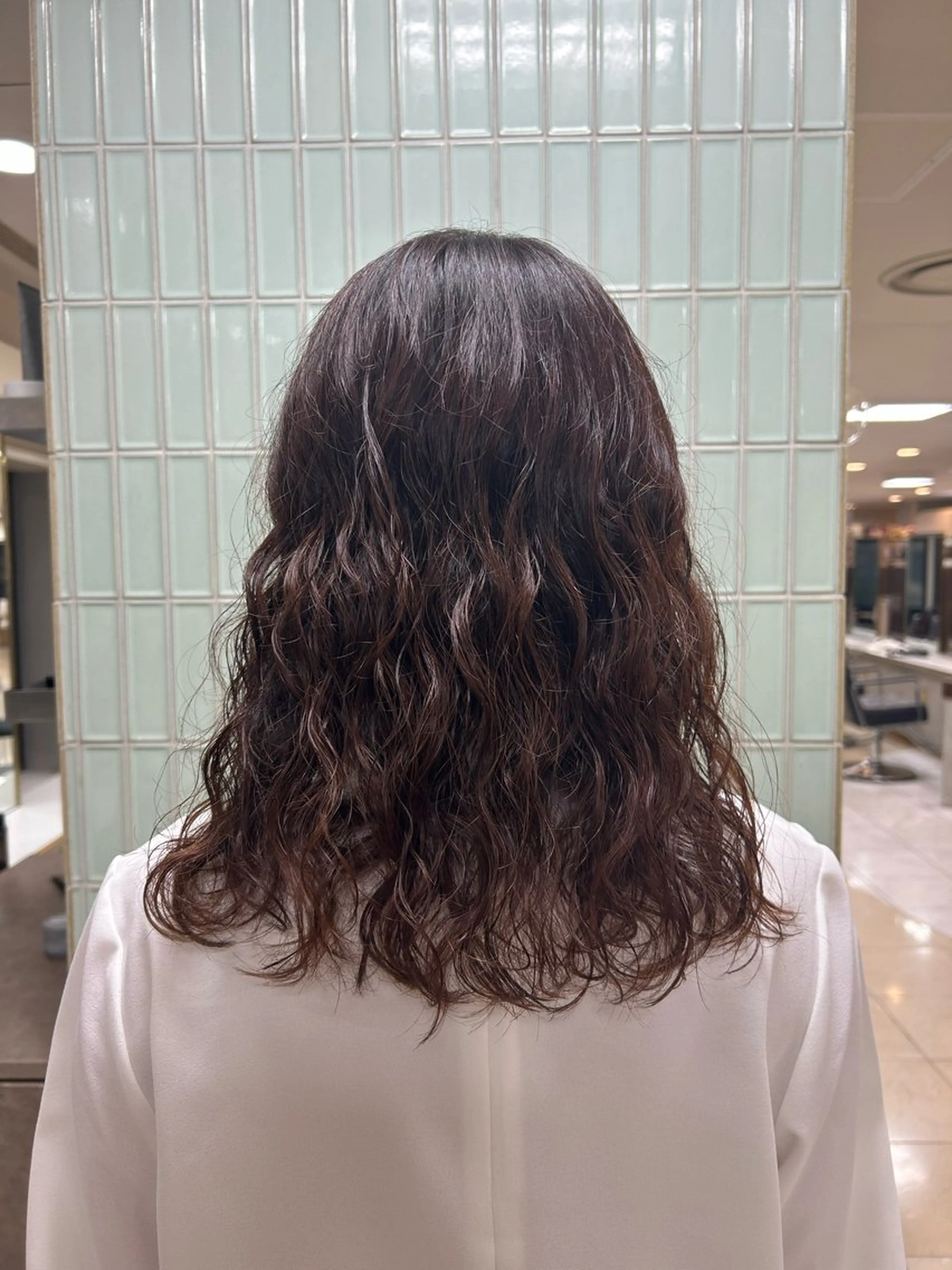 ミディアム パーマ パーマ KARIN カラーモデル募集中のヘアスタイル