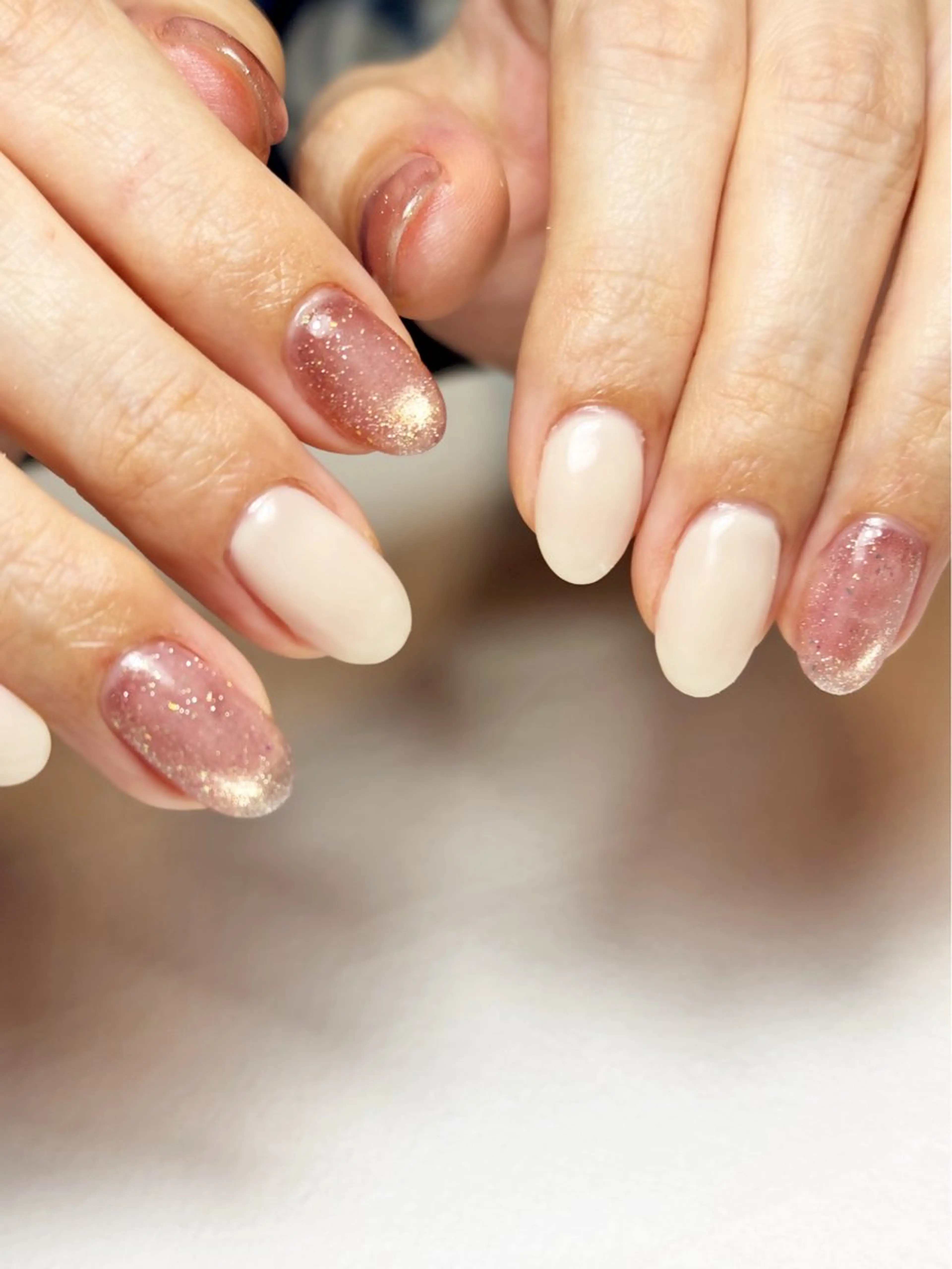 ネイル ハンドネイル Tiny Glowのネイルデザイン