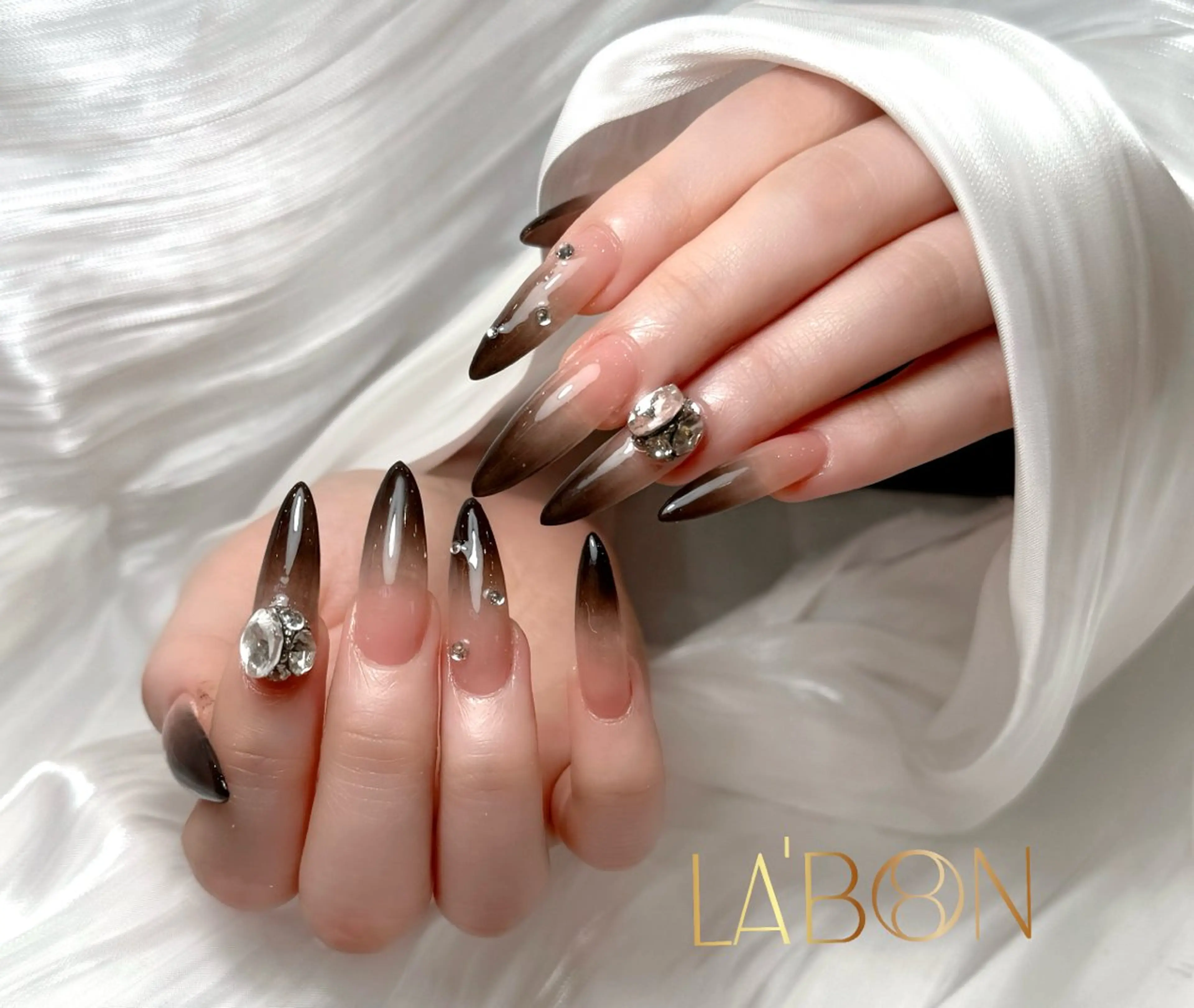 ネイル アートネイル ジェルネイル キラキラネイル 韓国ネイル ロングネイル Labon Nails Artのネイルデザイン