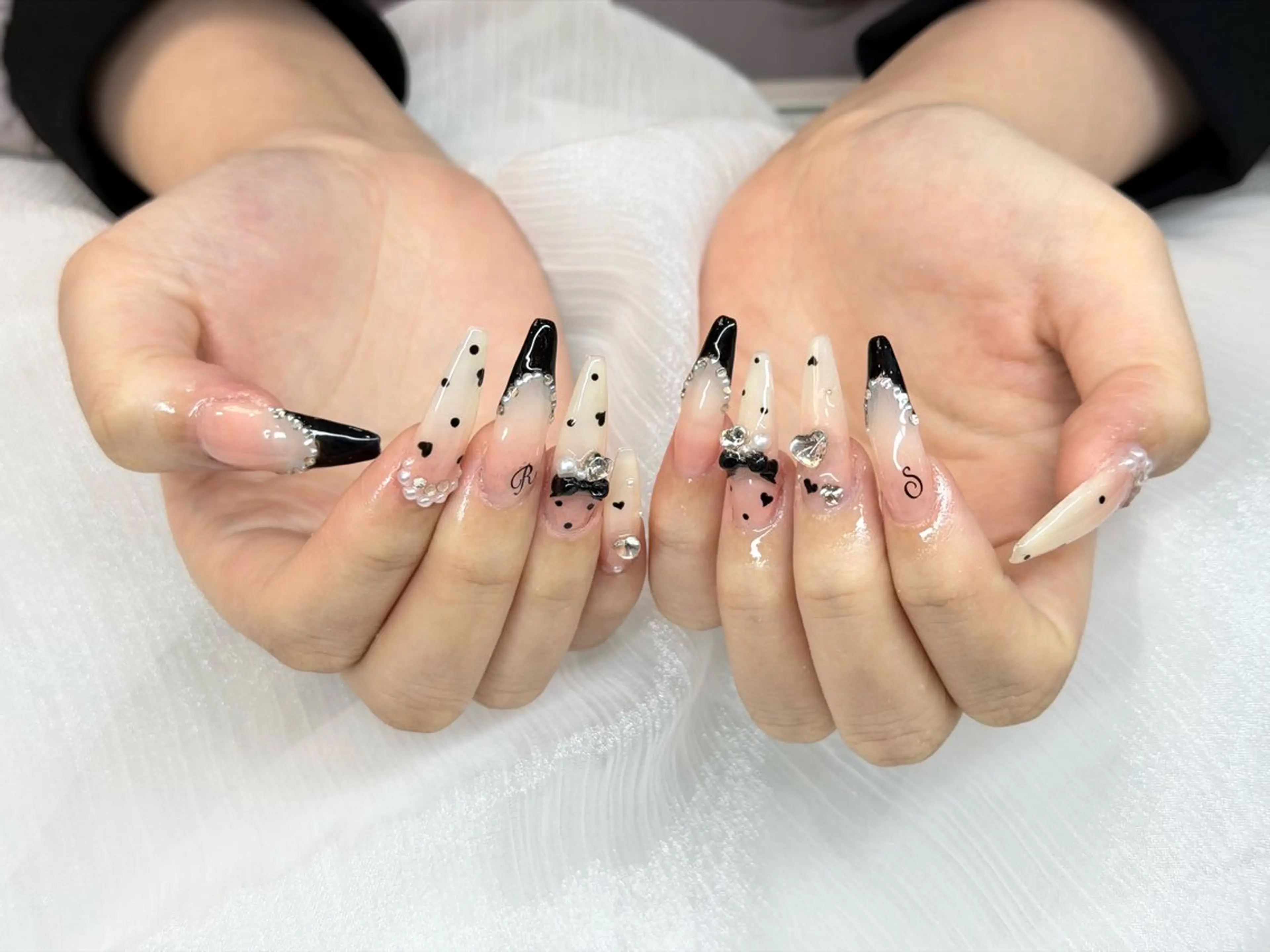 セミロング ティキ Pono Nailsのネイルデザイン