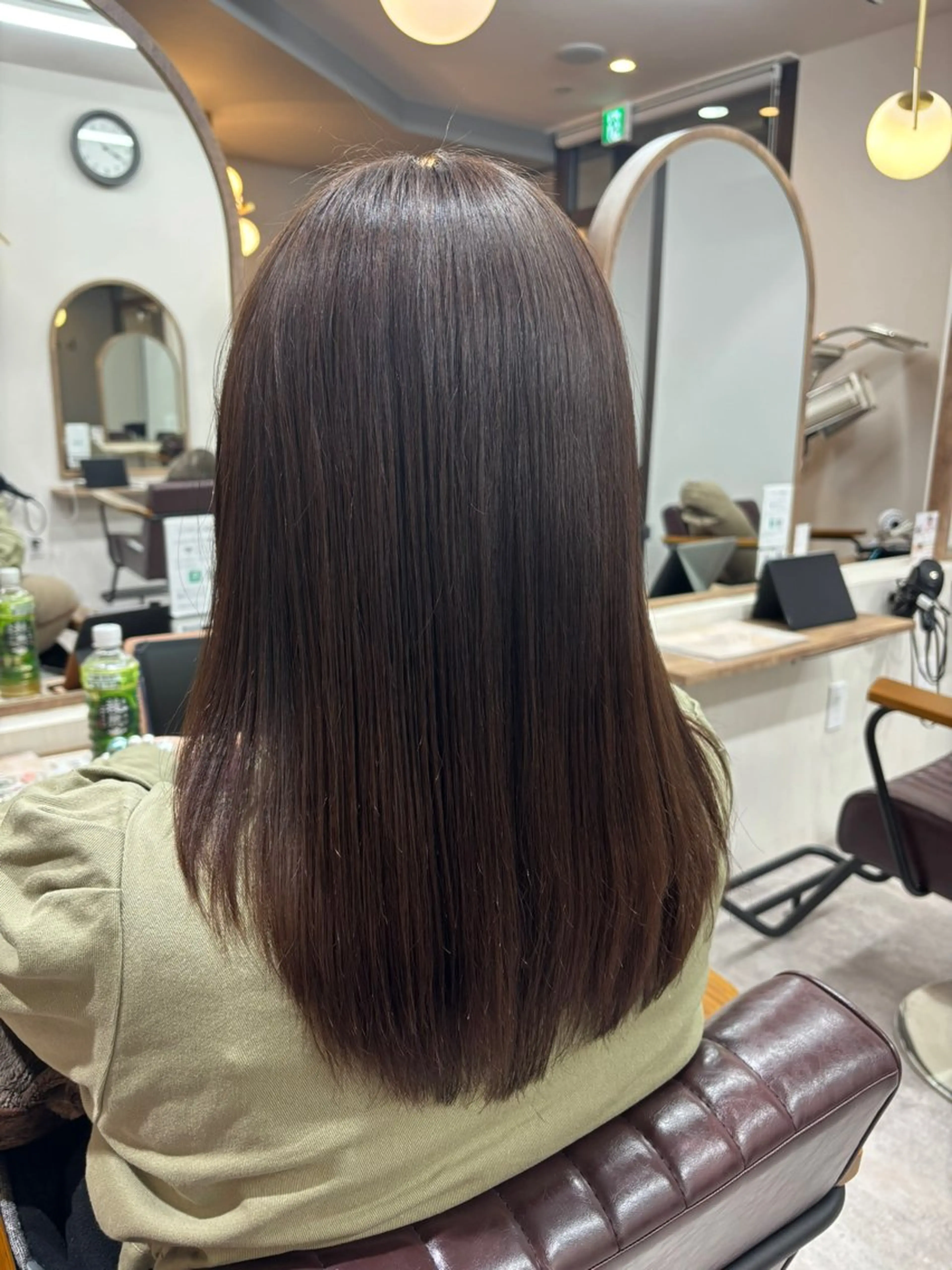 セミロング カラー ブラウンカラー 透明感カラー ナチュラルブラウン 顔まわりレイヤー レイヤーカット カット ヘアカラー トリートメント 椎名 紗愛のヘアスタイル