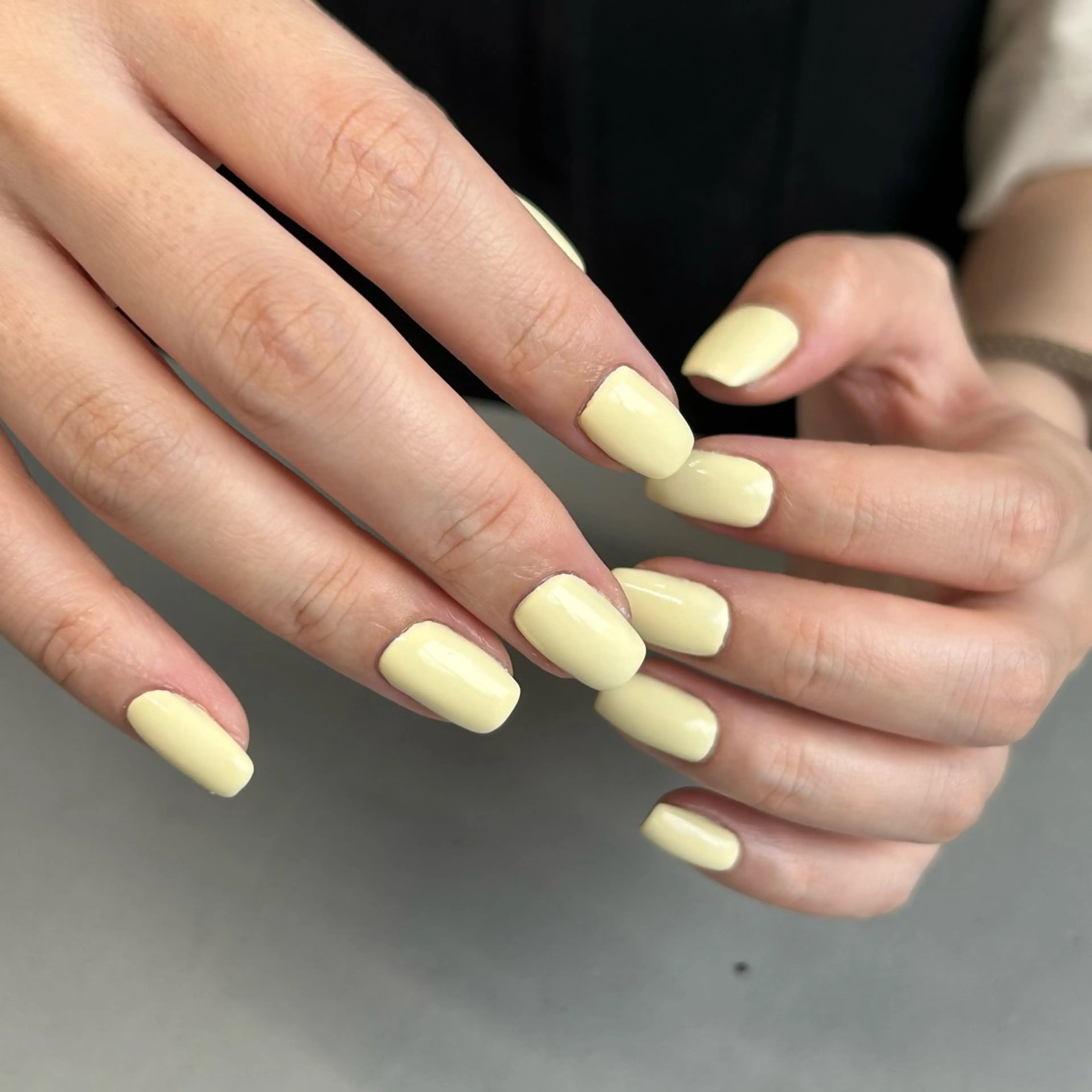 ネイル ワンカラーネイル née高橋 梨菜のネイルデザイン