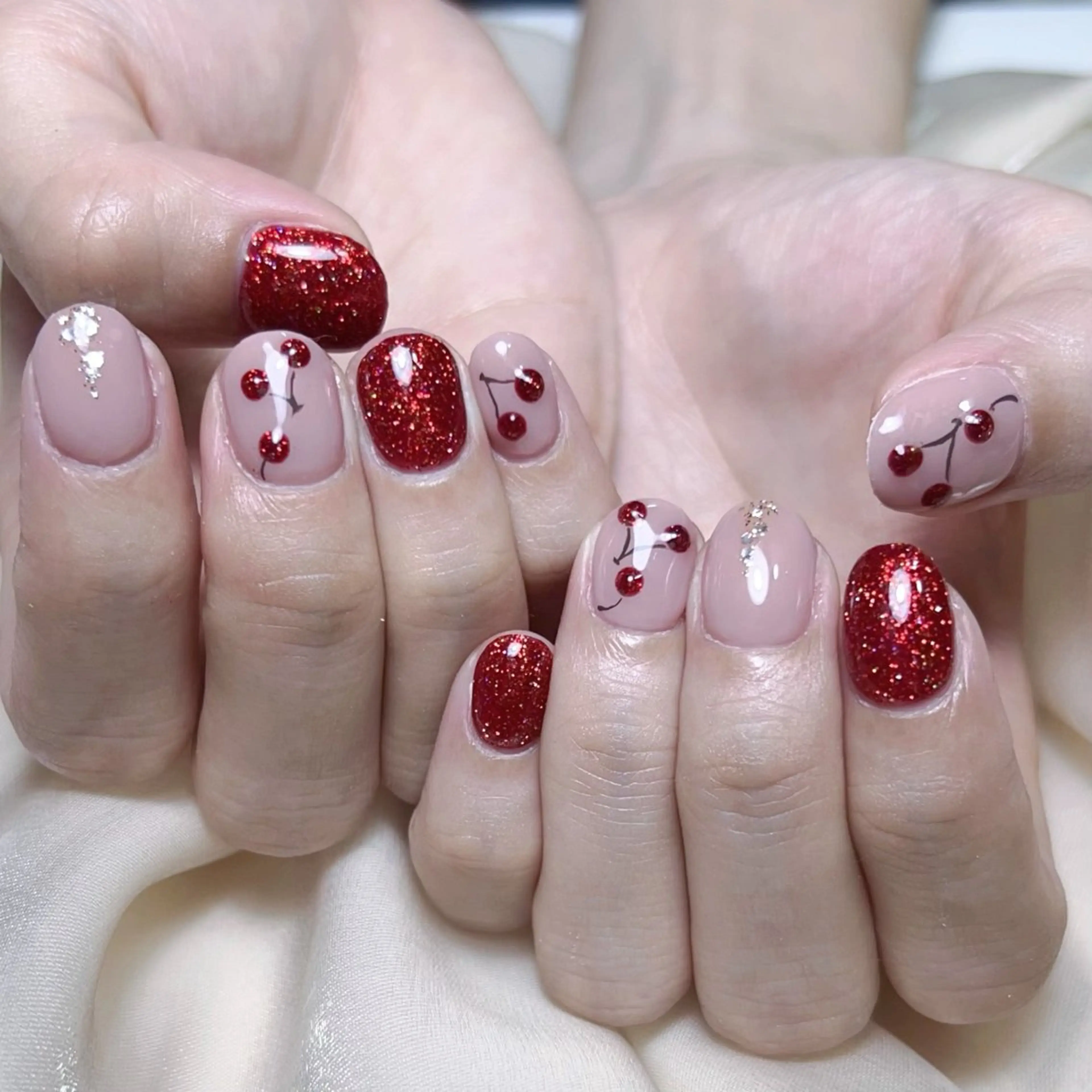 メンズ ネイル メンズ韓国風 アートネイル オーロラネイル ガーリー キラキラネイル Nail salon 木にいるのネイルデザイン