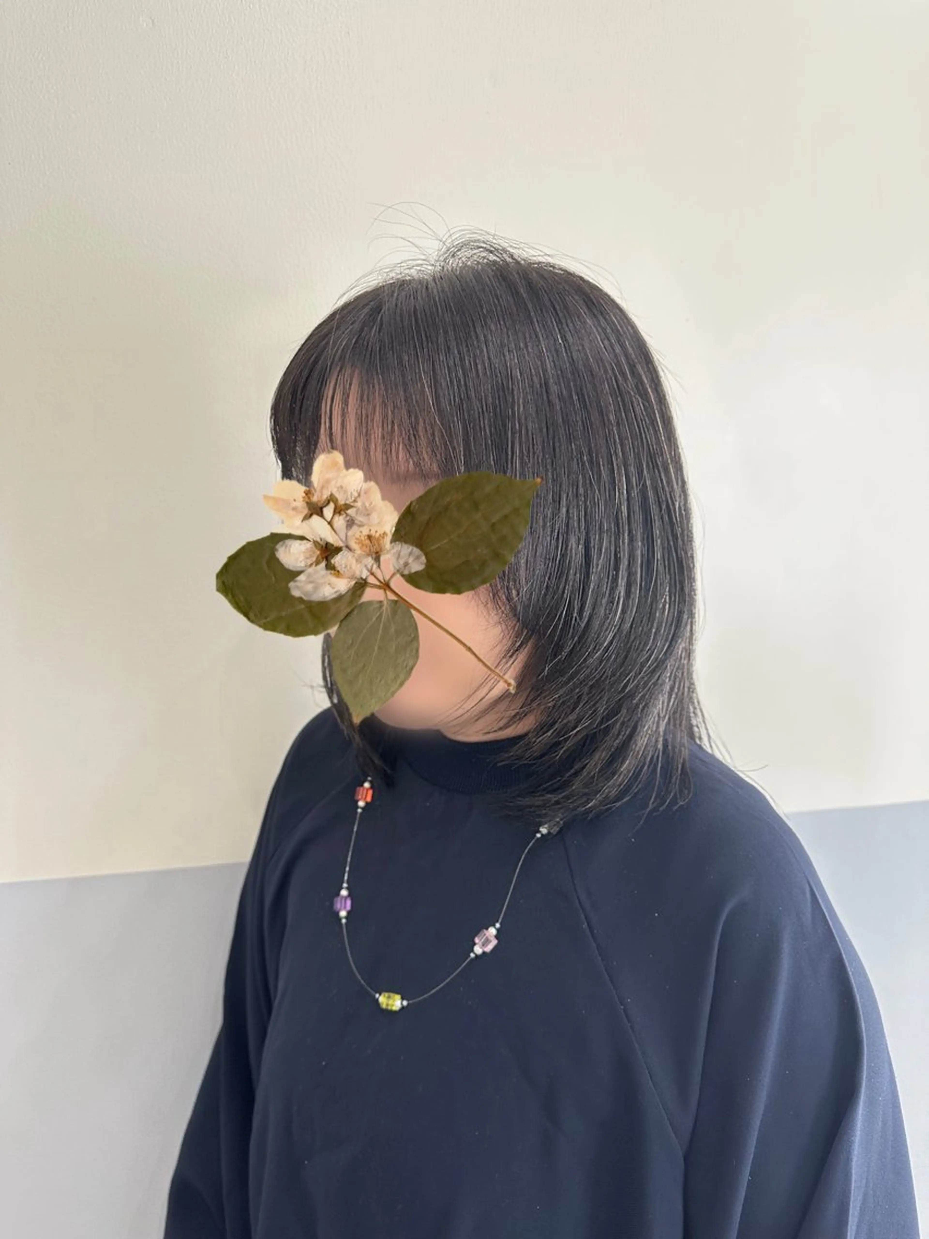 ミディアム レイヤーカット 三浦彩那/ 透明感カラー/岡崎のヘアスタイル