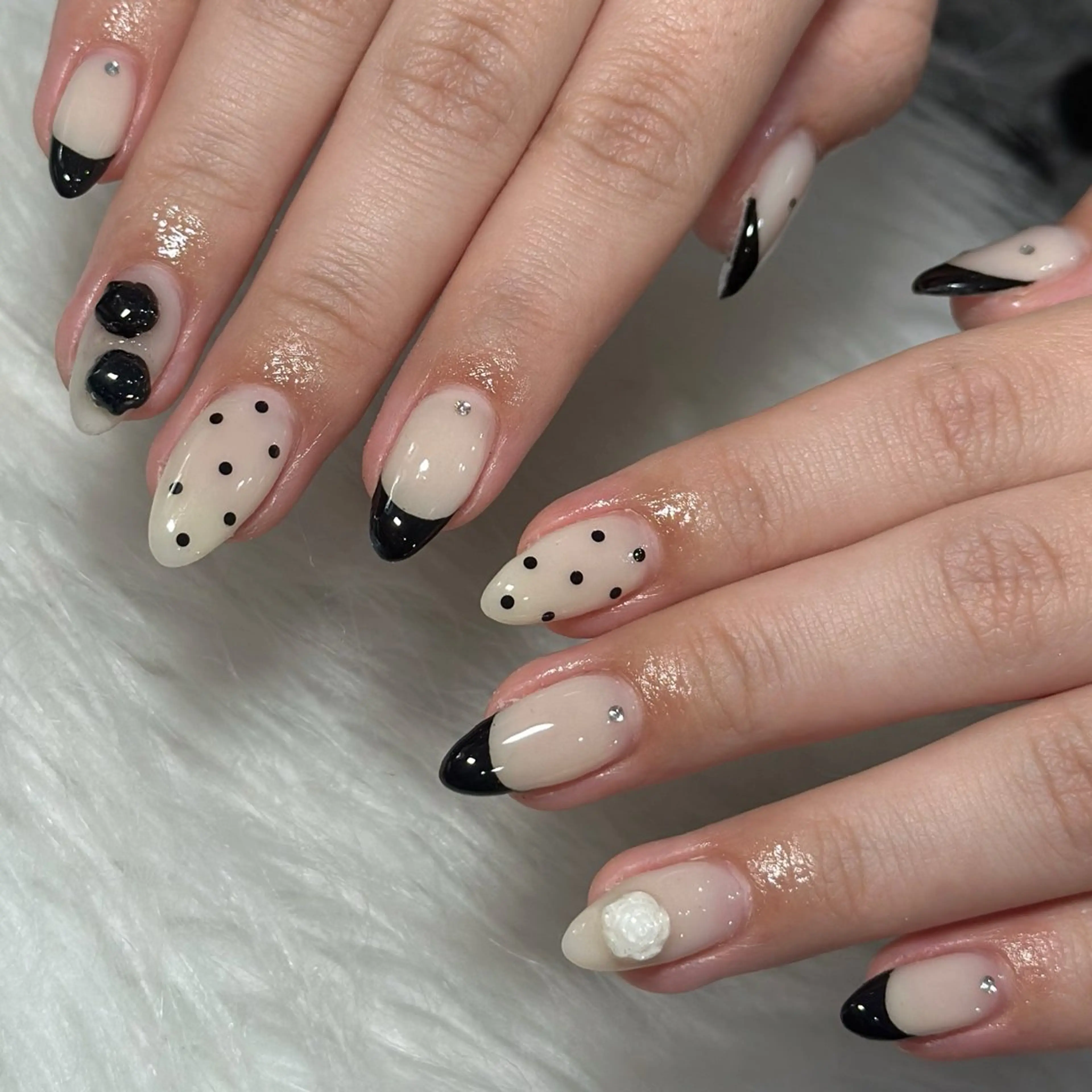 ネイル ハンドネイル フットネイル LAVISH nanamiのネイルデザイン