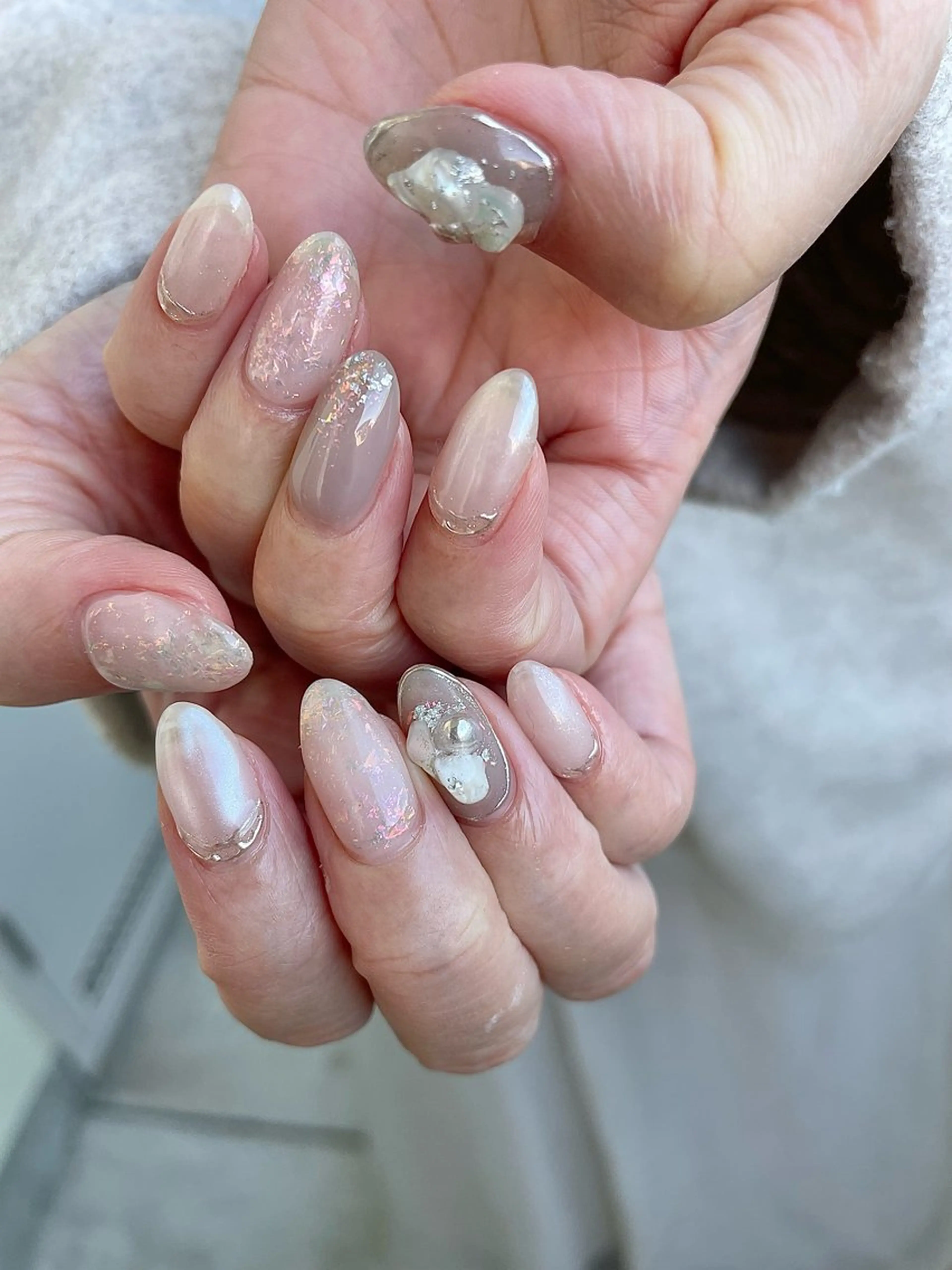 ネイル オーロラネイル ニュアンスネイル nailsalon mionのネイルデザイン