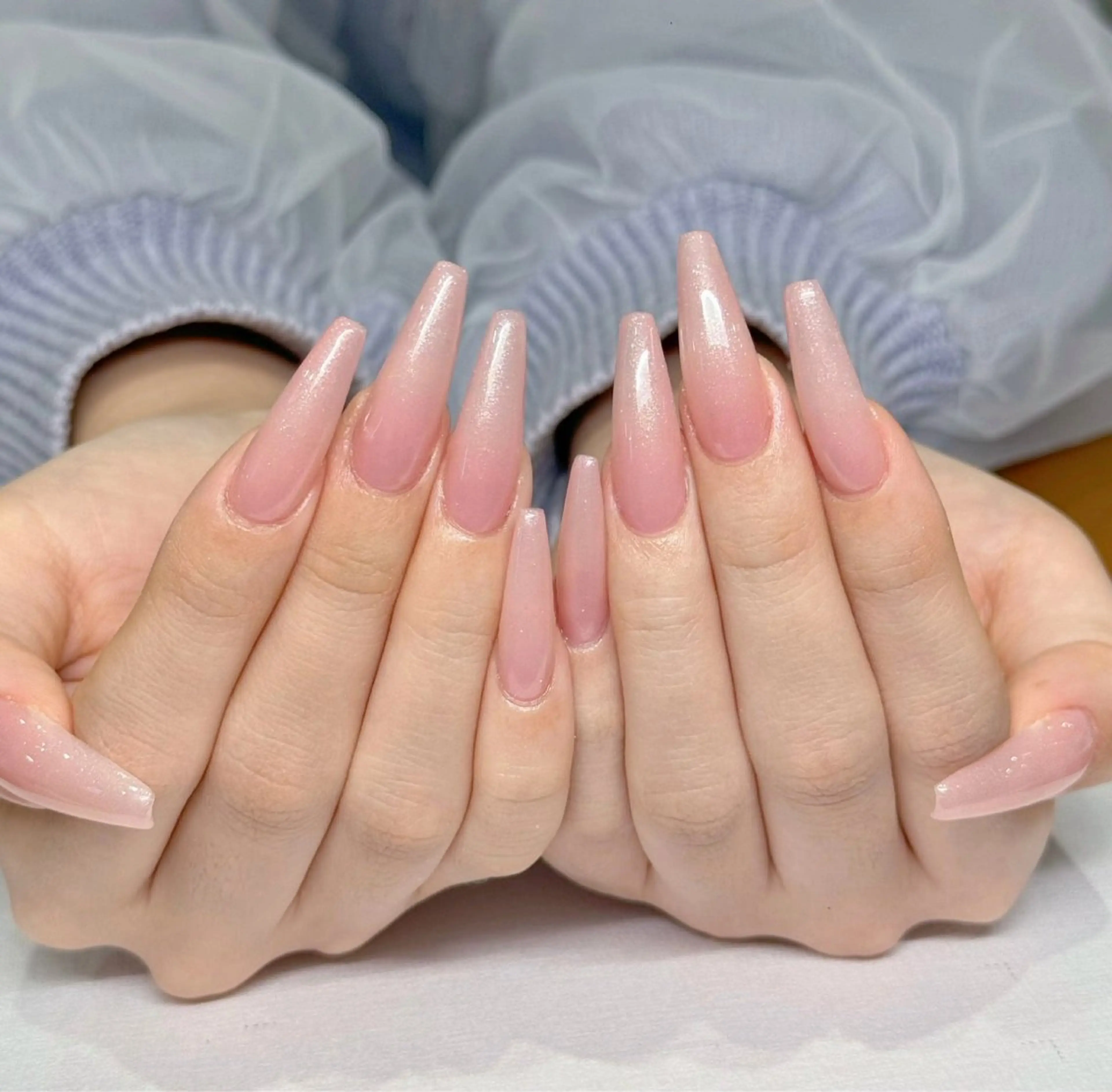 ネイル オーロラネイル ブルー チークネイル 長さ出し フットネイル ハンドネイル JIN 168 新大久保のネイルデザイン