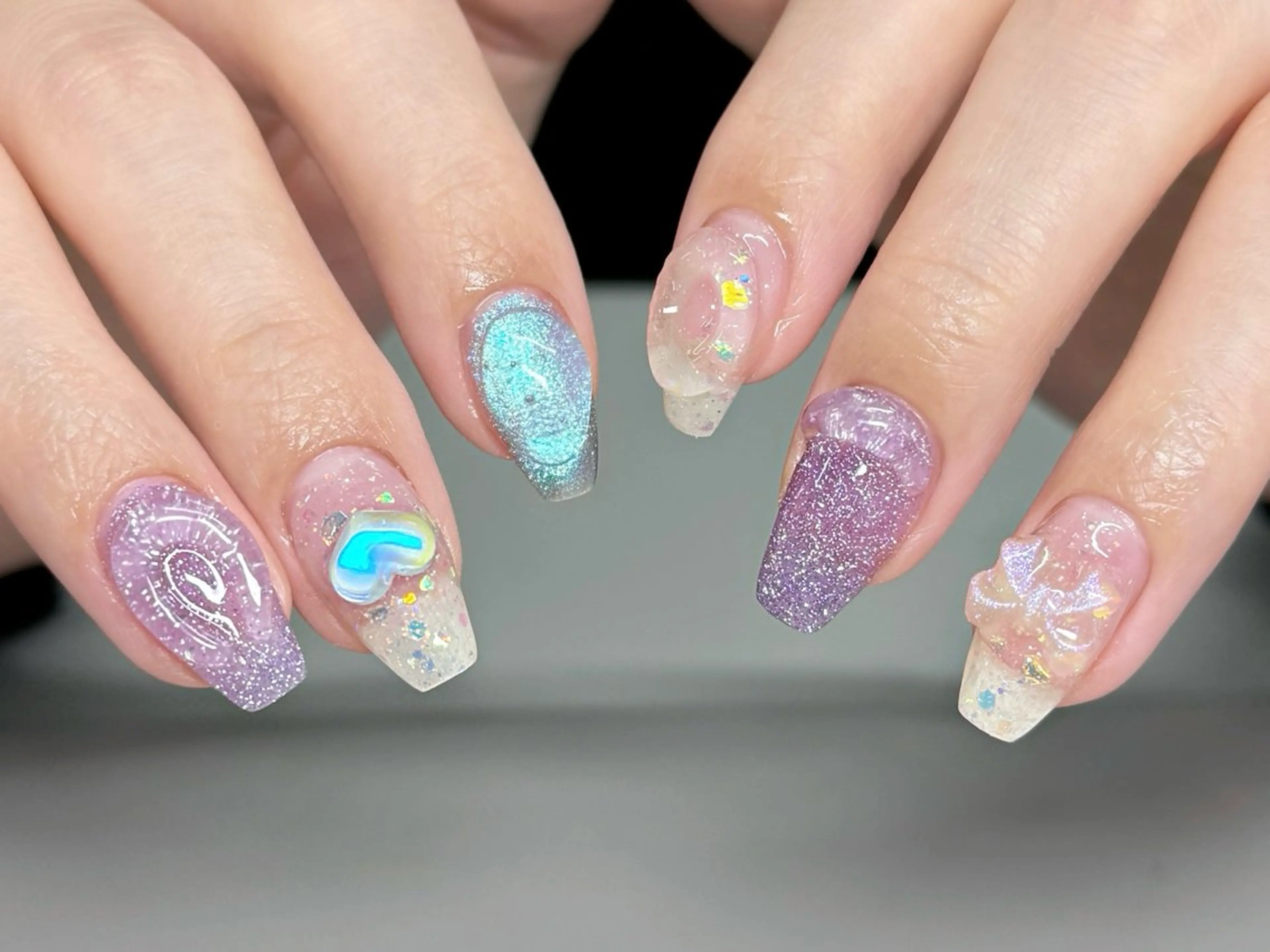 ネイル オーロラネイル 長さ出し フレンチネイル ジェルネイル ガラスフレンチ ハンドネイル Rela・S NAILのネイルデザイン