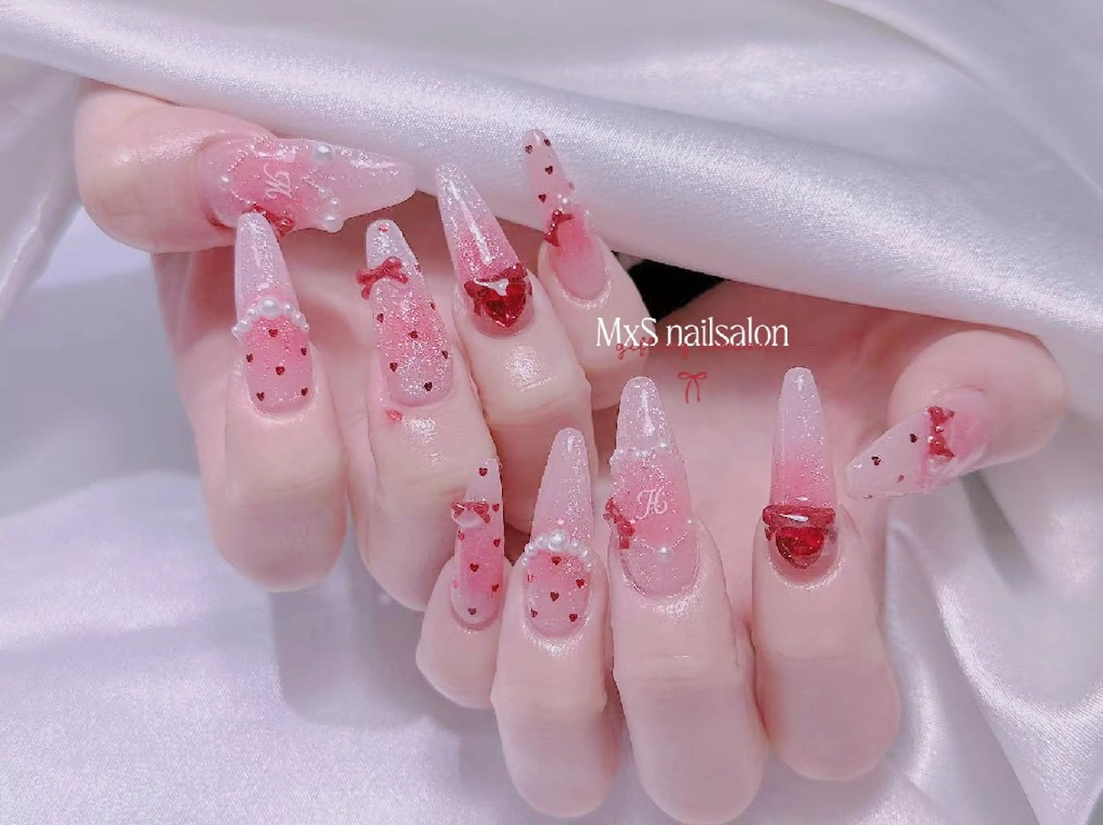 ネイル ジェルネイル 韓国ネイル マグネットネイル パラジェル バレンタイン ハンドネイル M×S Nail みなのネイルデザイン
