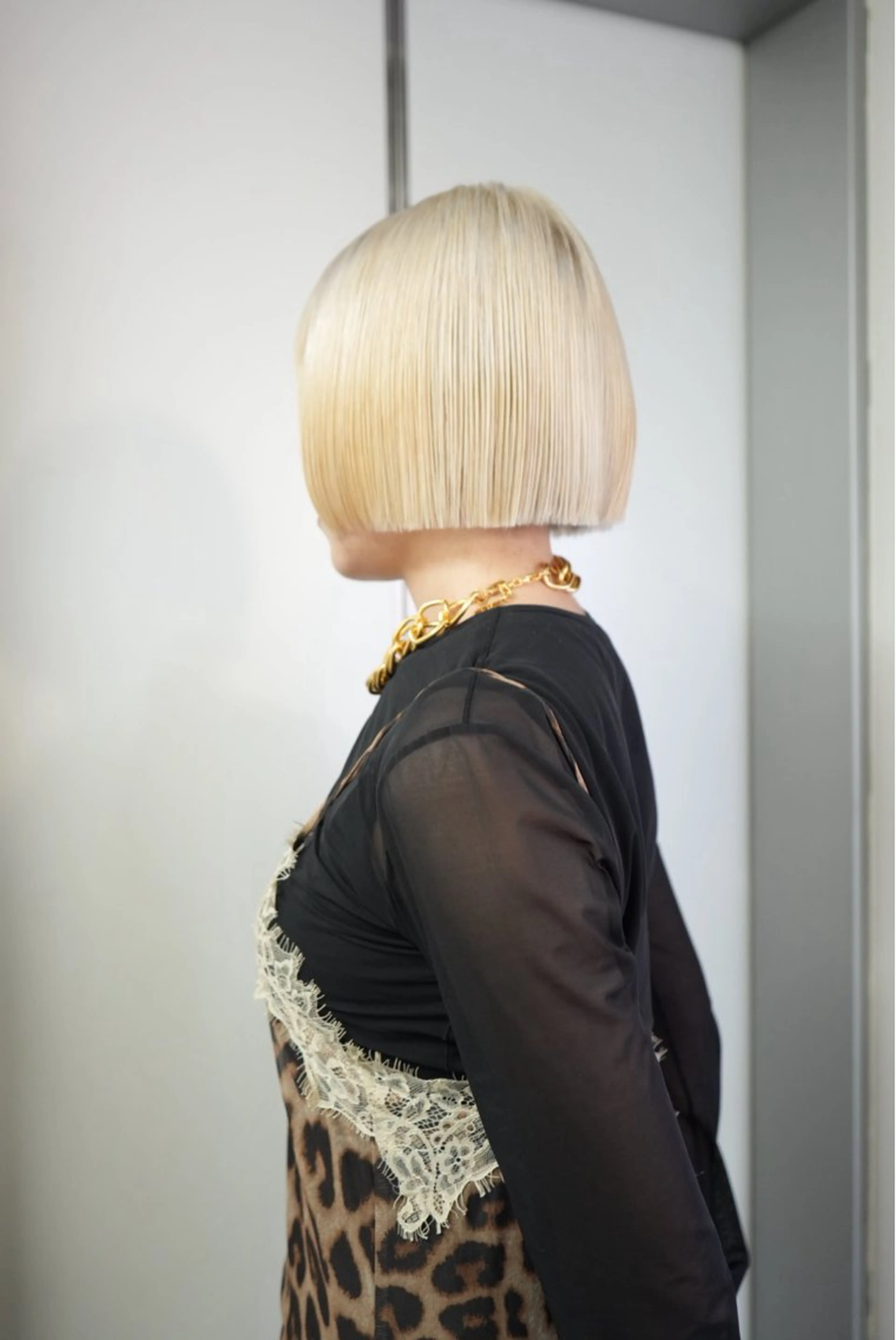 ショート カラー ブリーチ 抜きっぱなしブロンド ブロンド ホワイトブロンド カット ヘアカラー トリートメント 新宿/ブリーチ /パーマ/戸羽のヘアスタイル