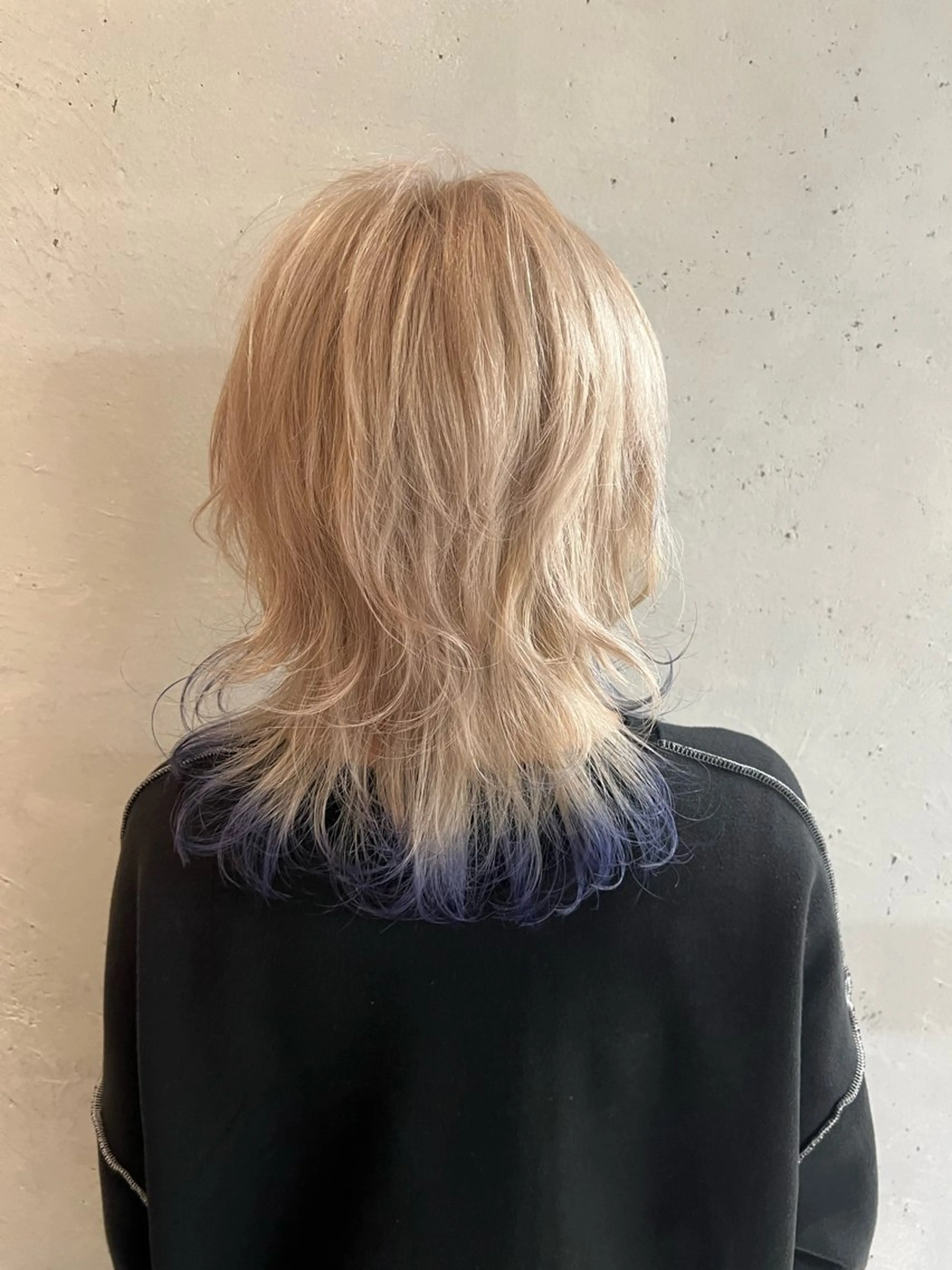 ミディアム カラー ブリーチ レイヤーカット ウルフカット ウルフレイヤー カット ヘアカラー トリートメント ウルフレイヤーカット /チヒロのヘアスタイル