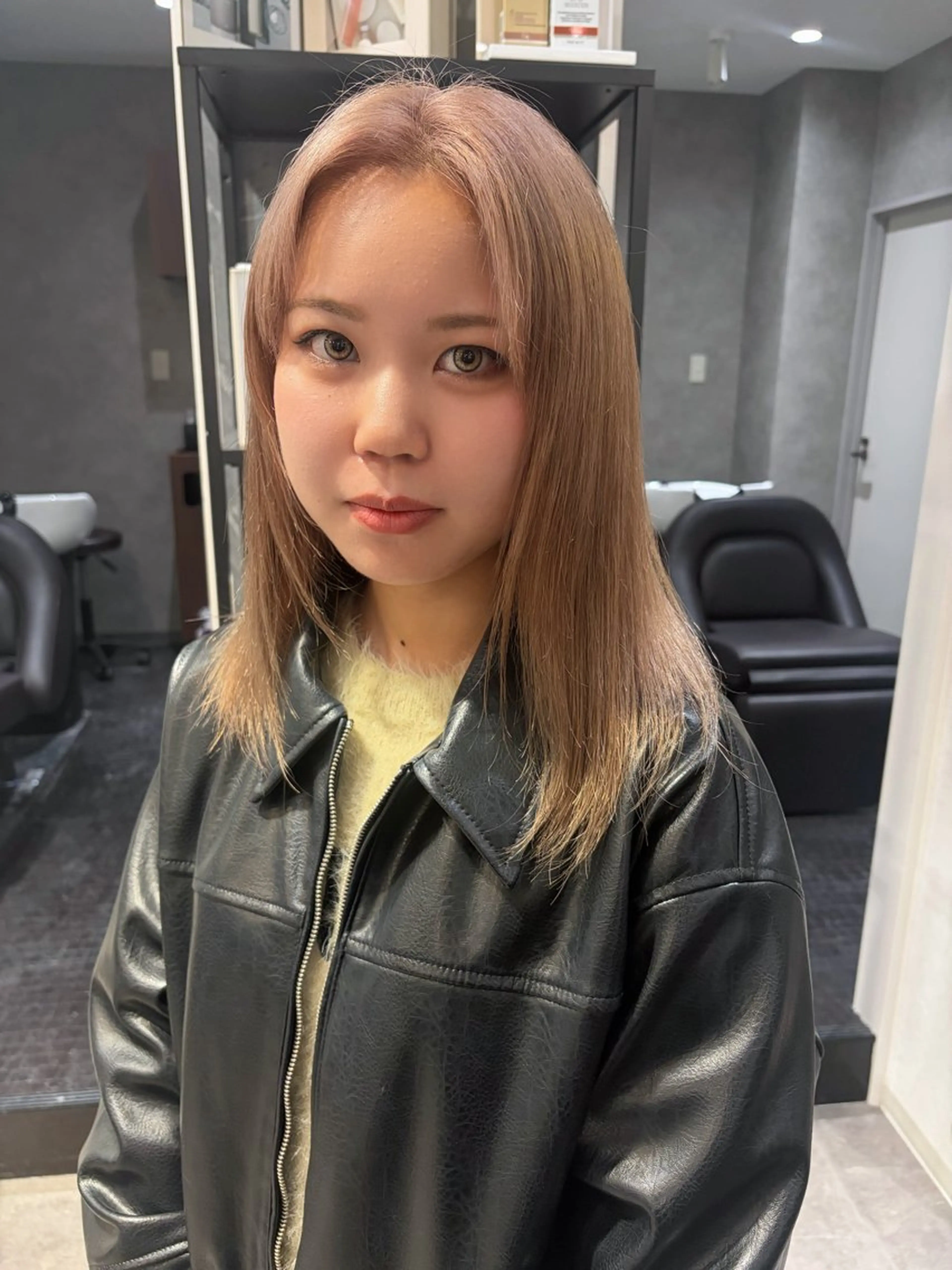 【学割U24】トリートメント付きのお得なメニュー🉐ブリーチ+イルミナカラー+TOKIO トリートメント✨の写真