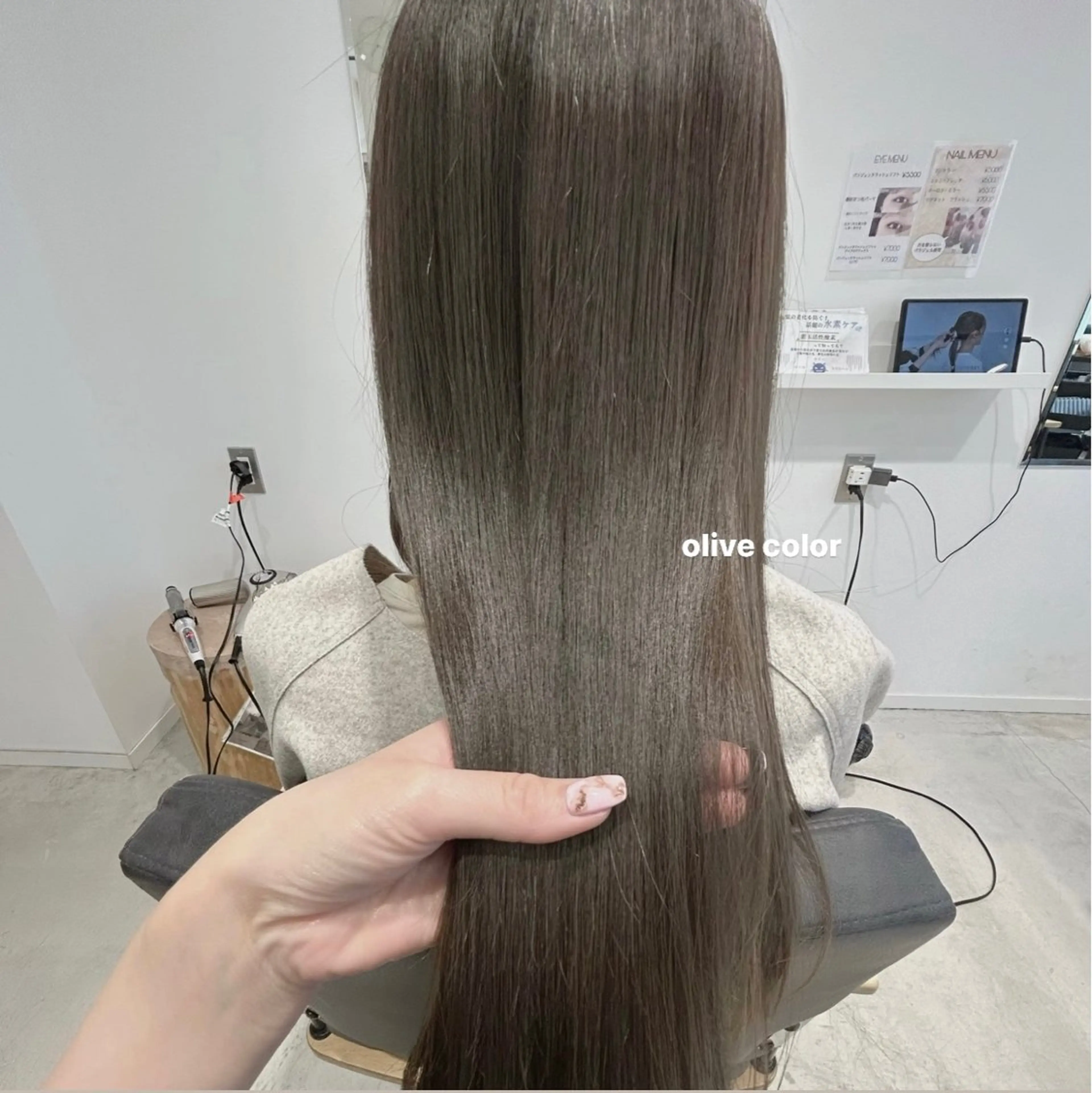 ロング カラー カット ヘアカラー トリートメント 顔周り/レイヤー 🤍マリノのヘアスタイル