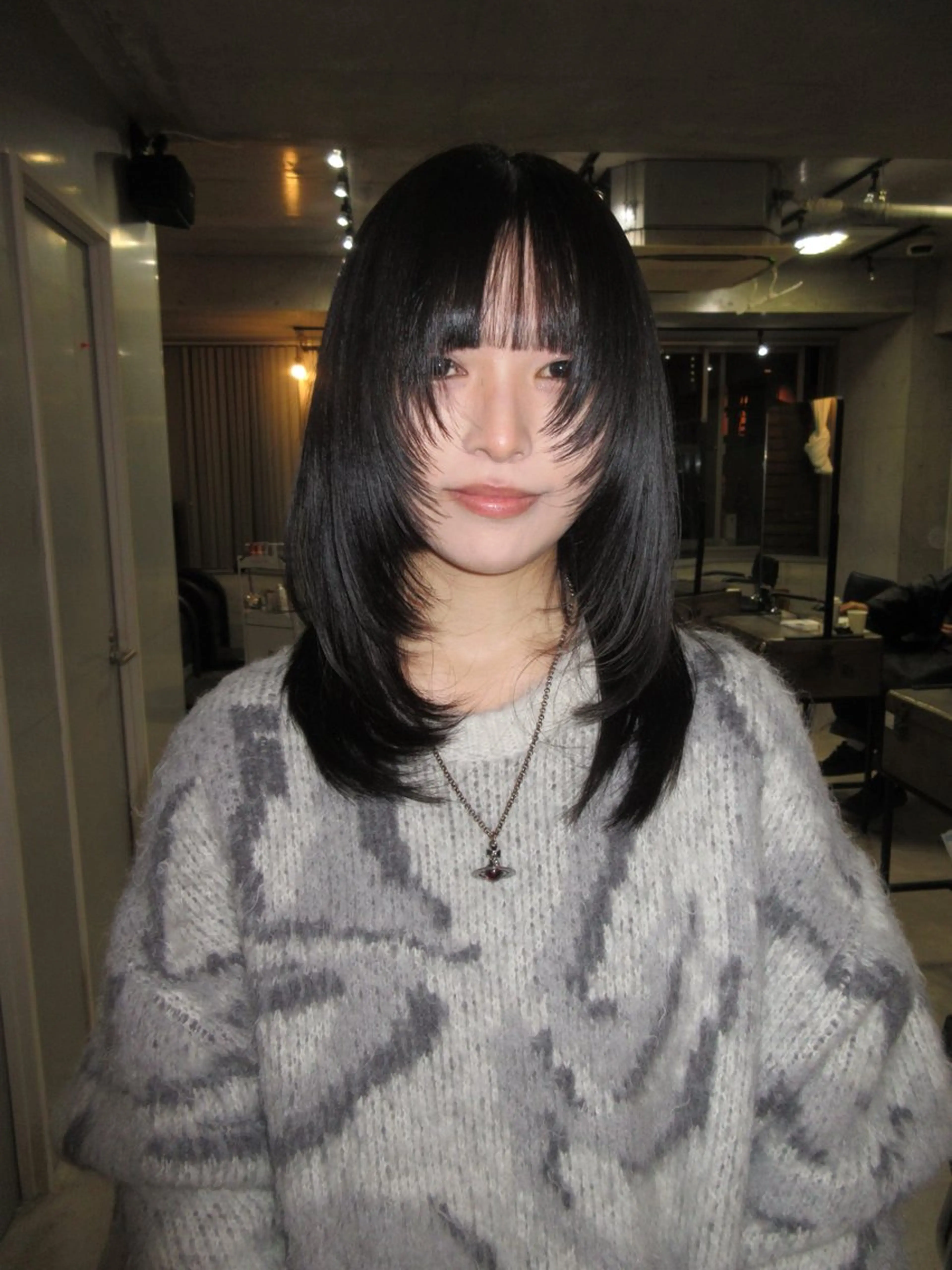 ミディアム ミディアムレイヤー アッシュ オレンジブラウン 顔まわりレイヤー ハッシュカット カット トリートメント レイヤーカット\ウル フ　chinatsuのヘアスタイル