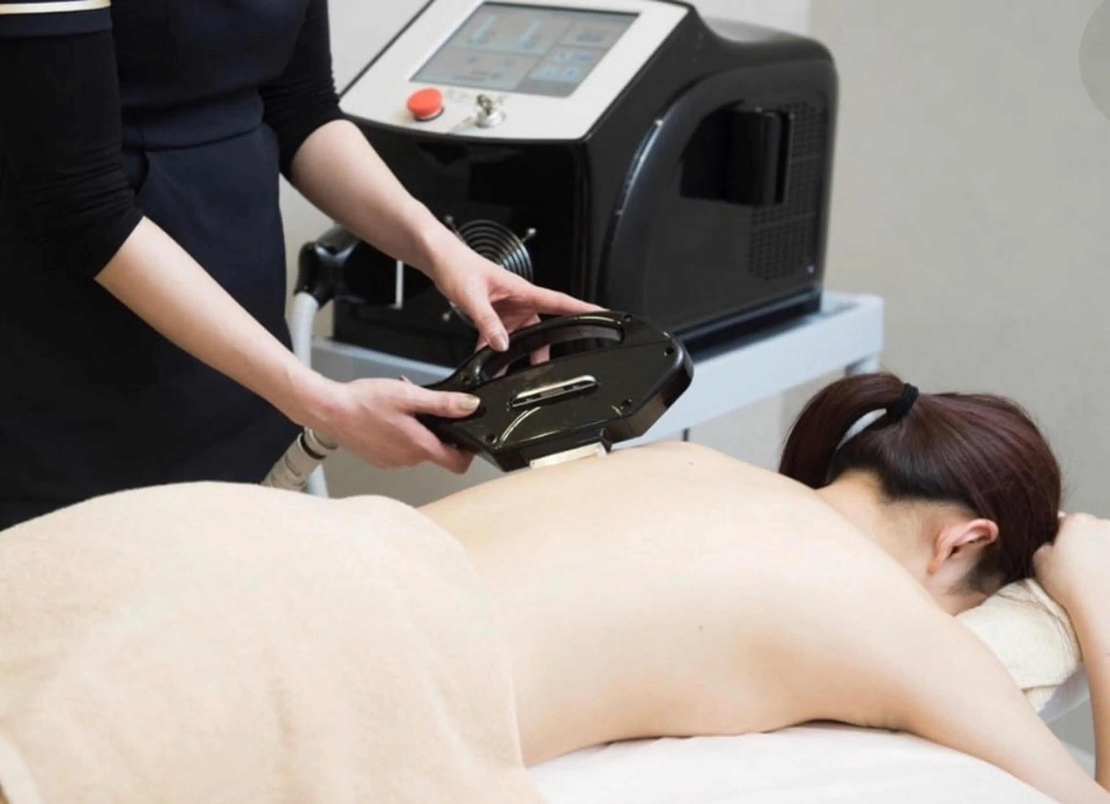 【全身脱毛】　(顔含みVIOなし) 11980円の写真