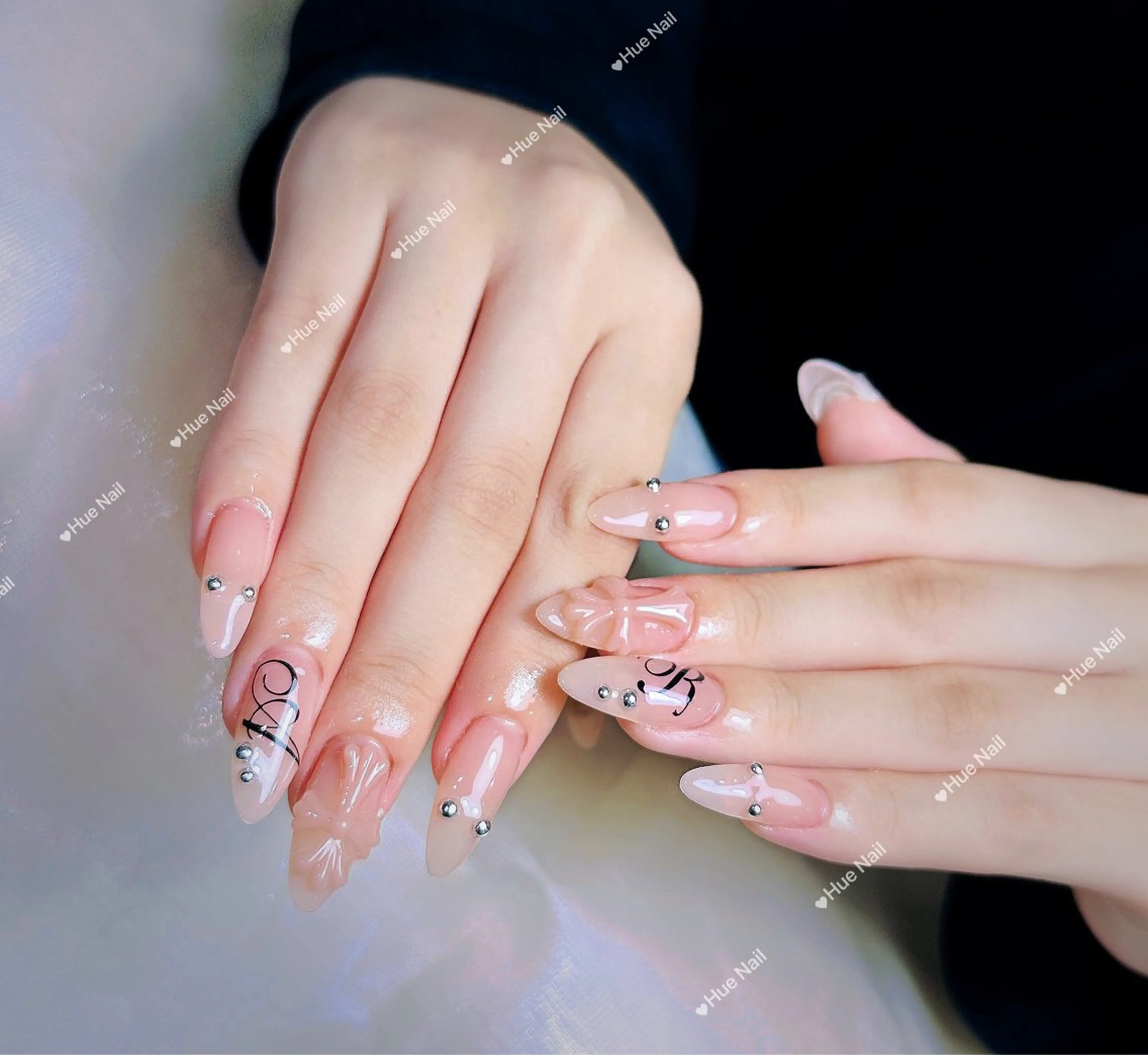 ネイル キラキラネイル マグネットネイル ぷっくりネイル 春ネイル ワンホンネイル ハンドネイル Candy Nailのネイルデザイン