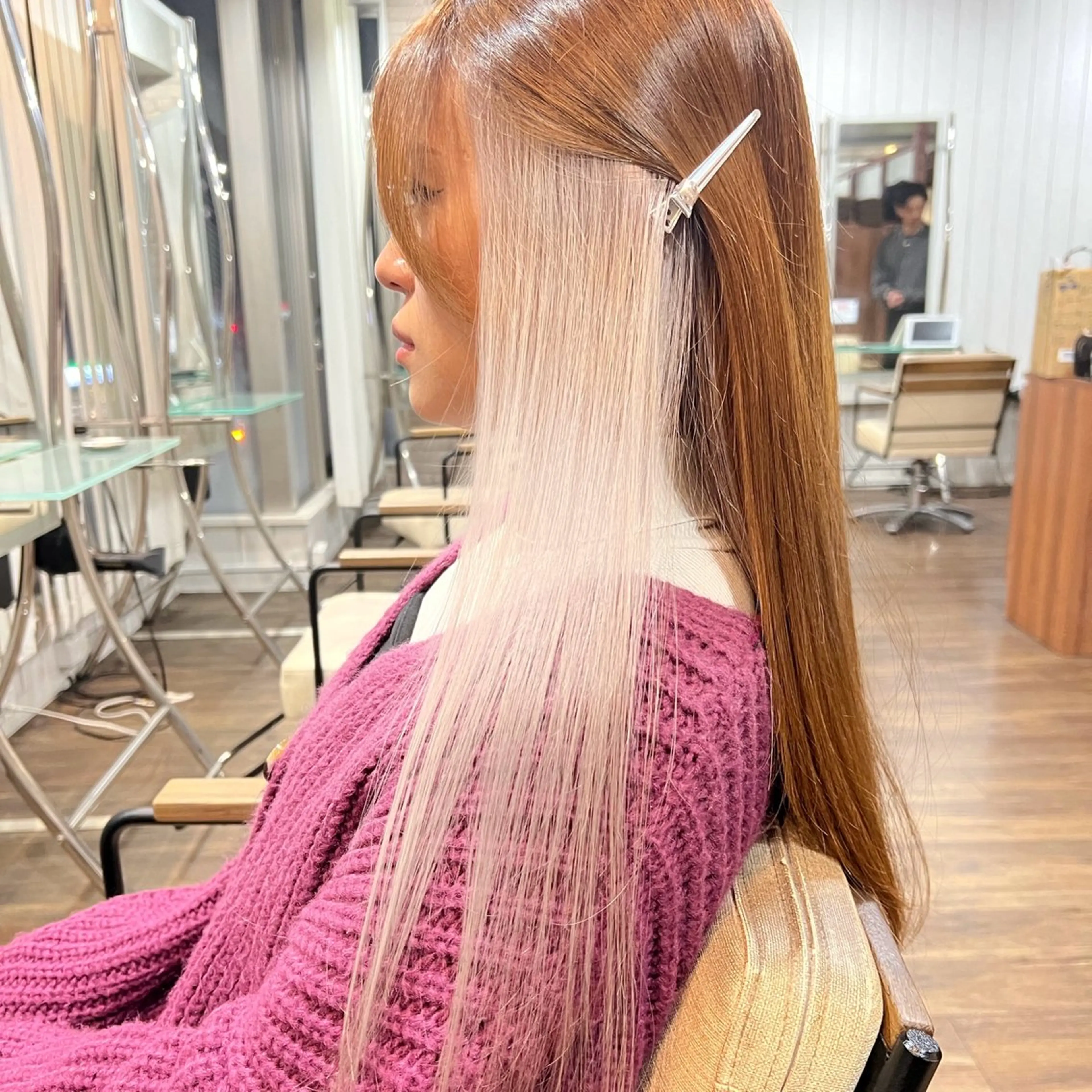 ロング カラー ブリーチ カット ヘアカラー トリートメント 癖毛救済✂️ボブ /髪質改善ストレートのヘアスタイル