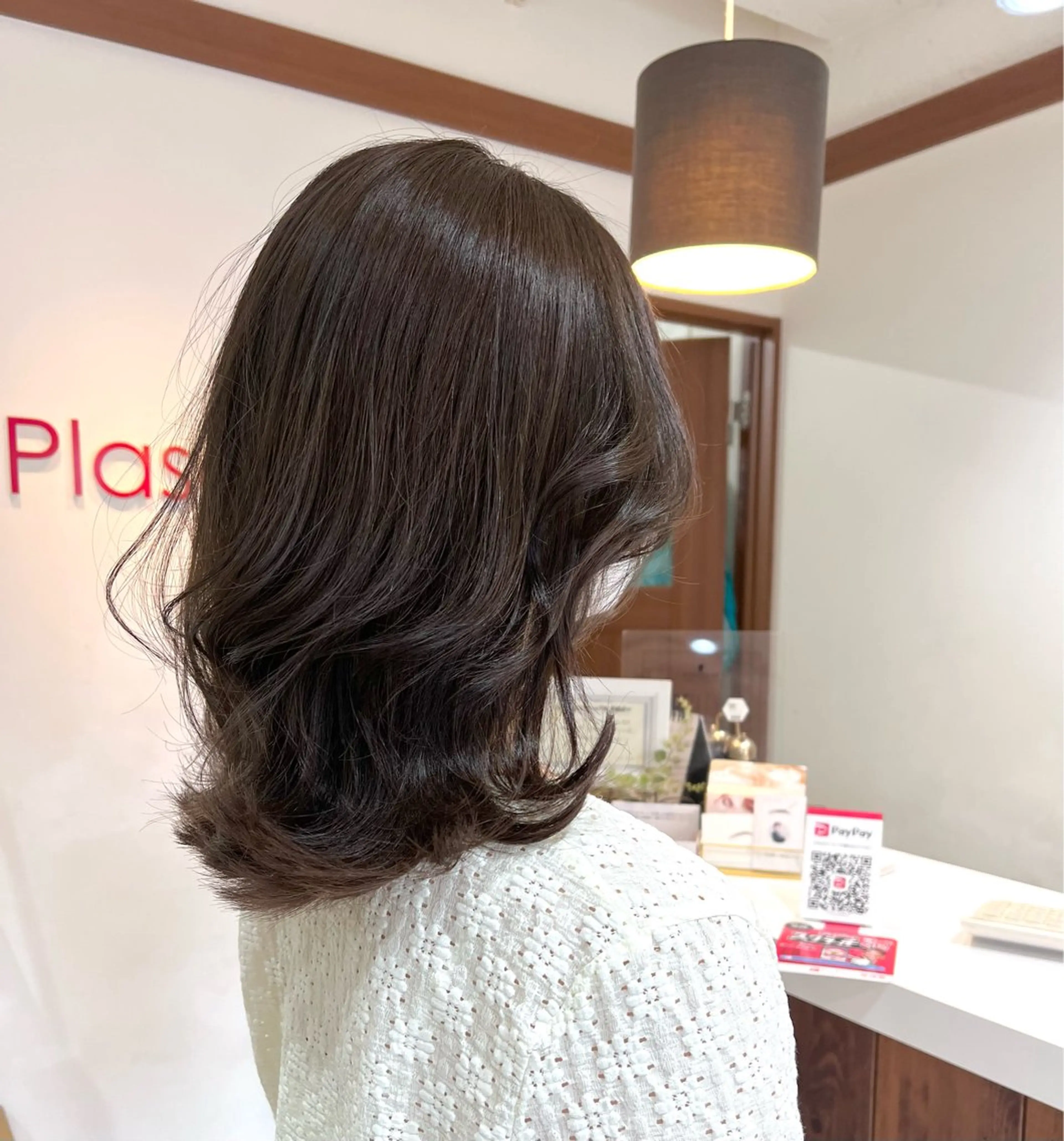 ミディアム カラー YUKA .のヘアスタイル