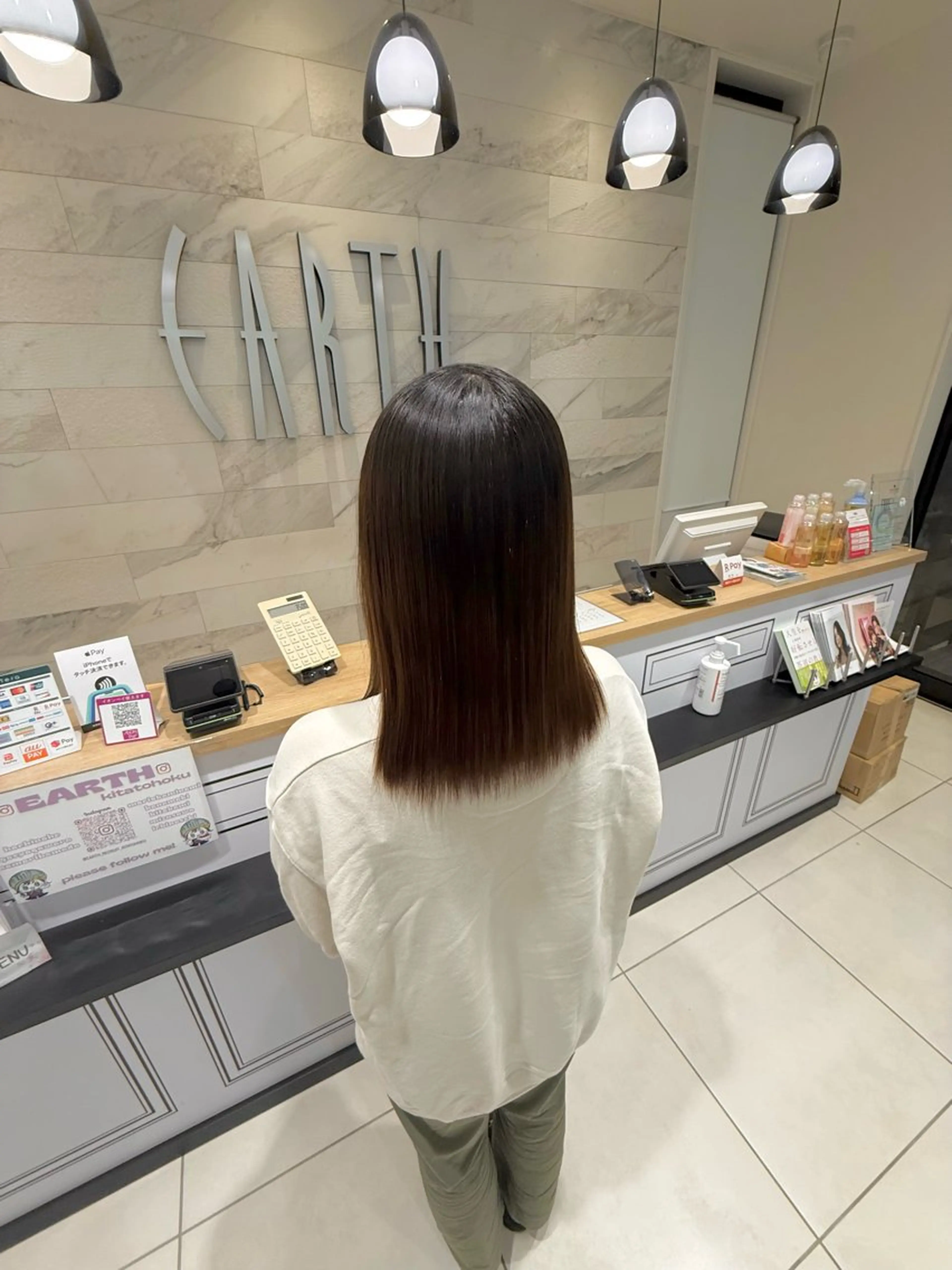 セミロング 縮毛矯正 会田 寧生のヘアスタイル