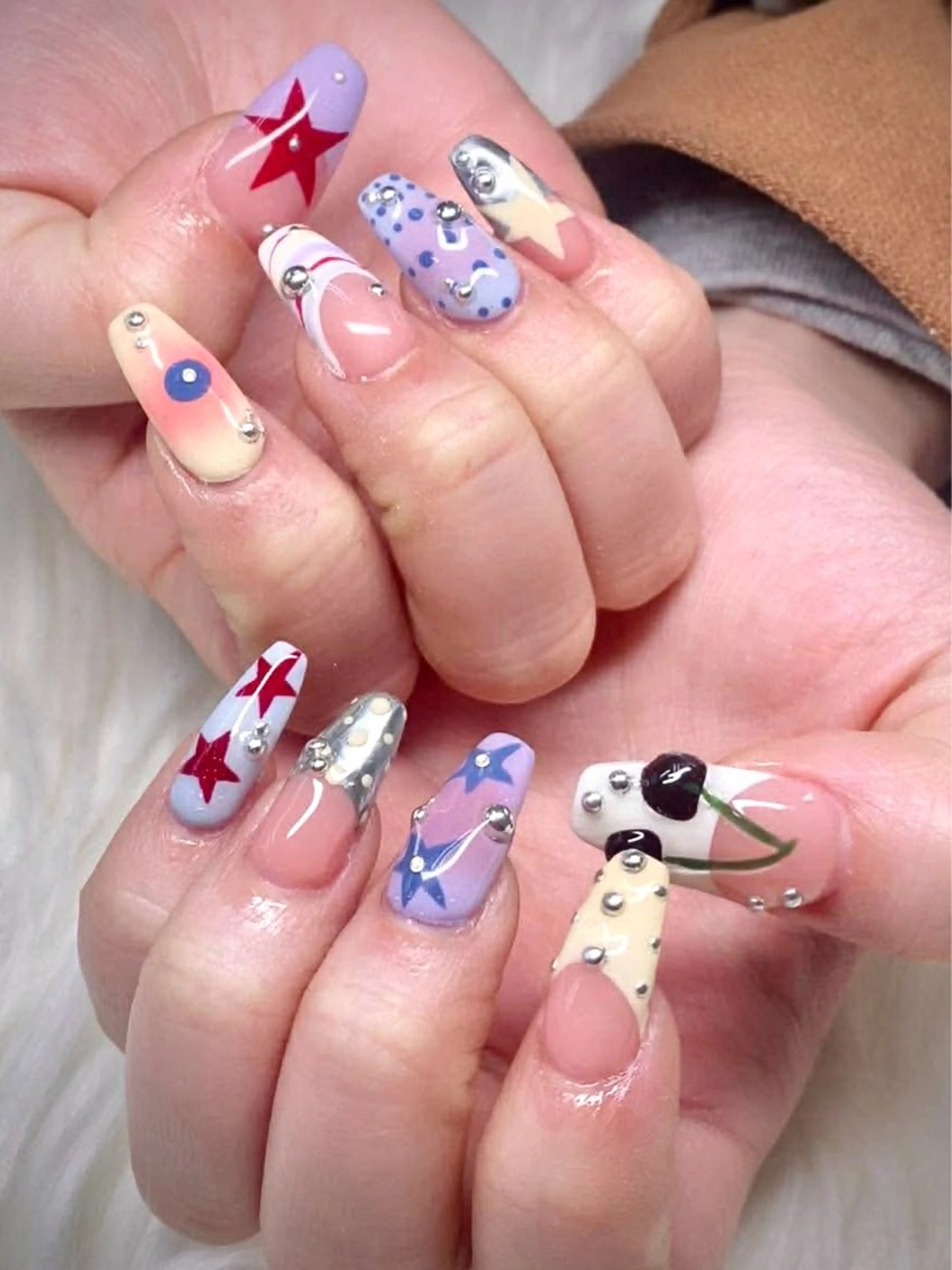 ネイル 桜ネイル フレンチネイル グラデーション 韓国ネイル マグネットネイル ハンドネイル ハンドケア Hara Nail 【持ち込みOK】のネイルデザイン