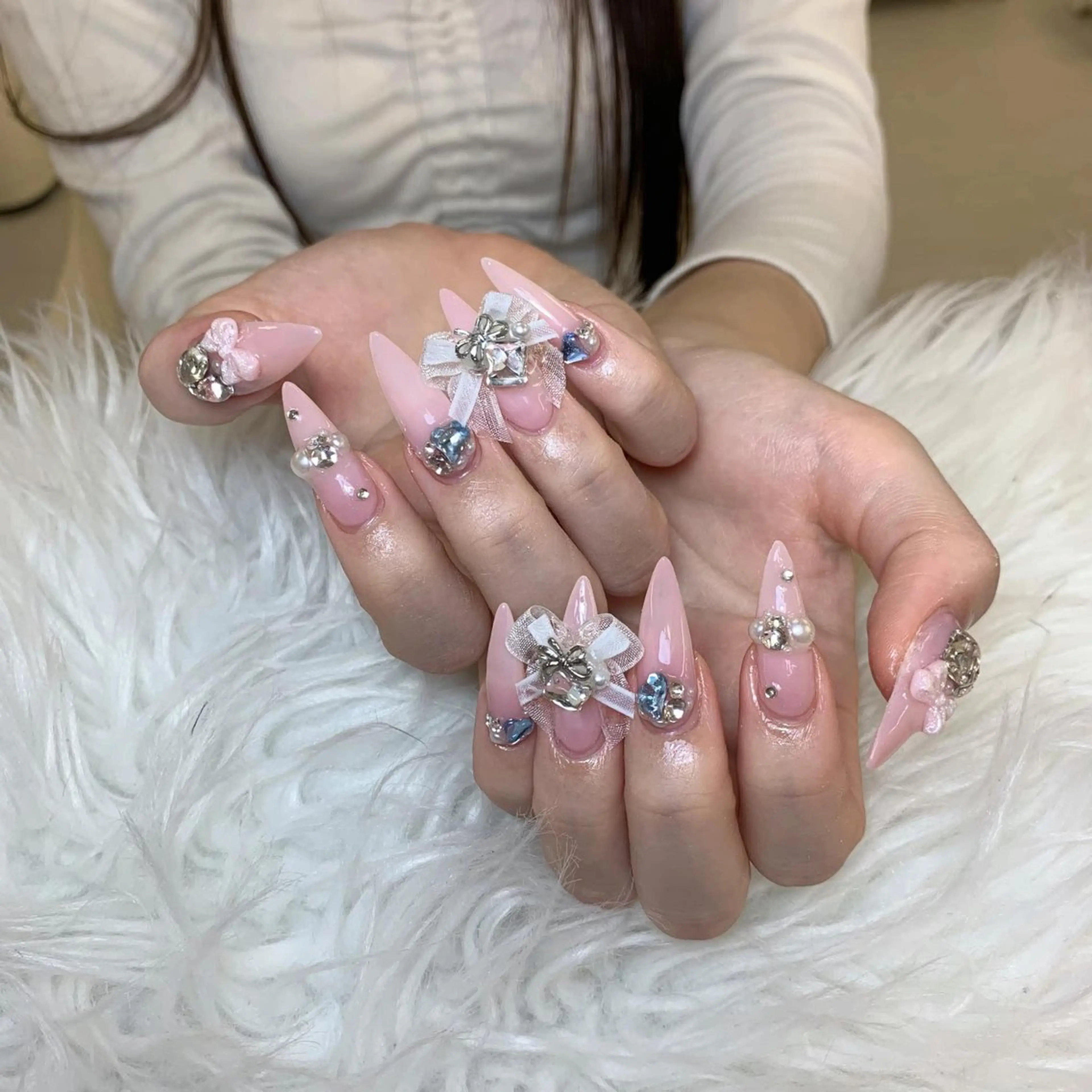 ネイル ハンドネイル Anh ゴテゴテネイルのネイルデザイン