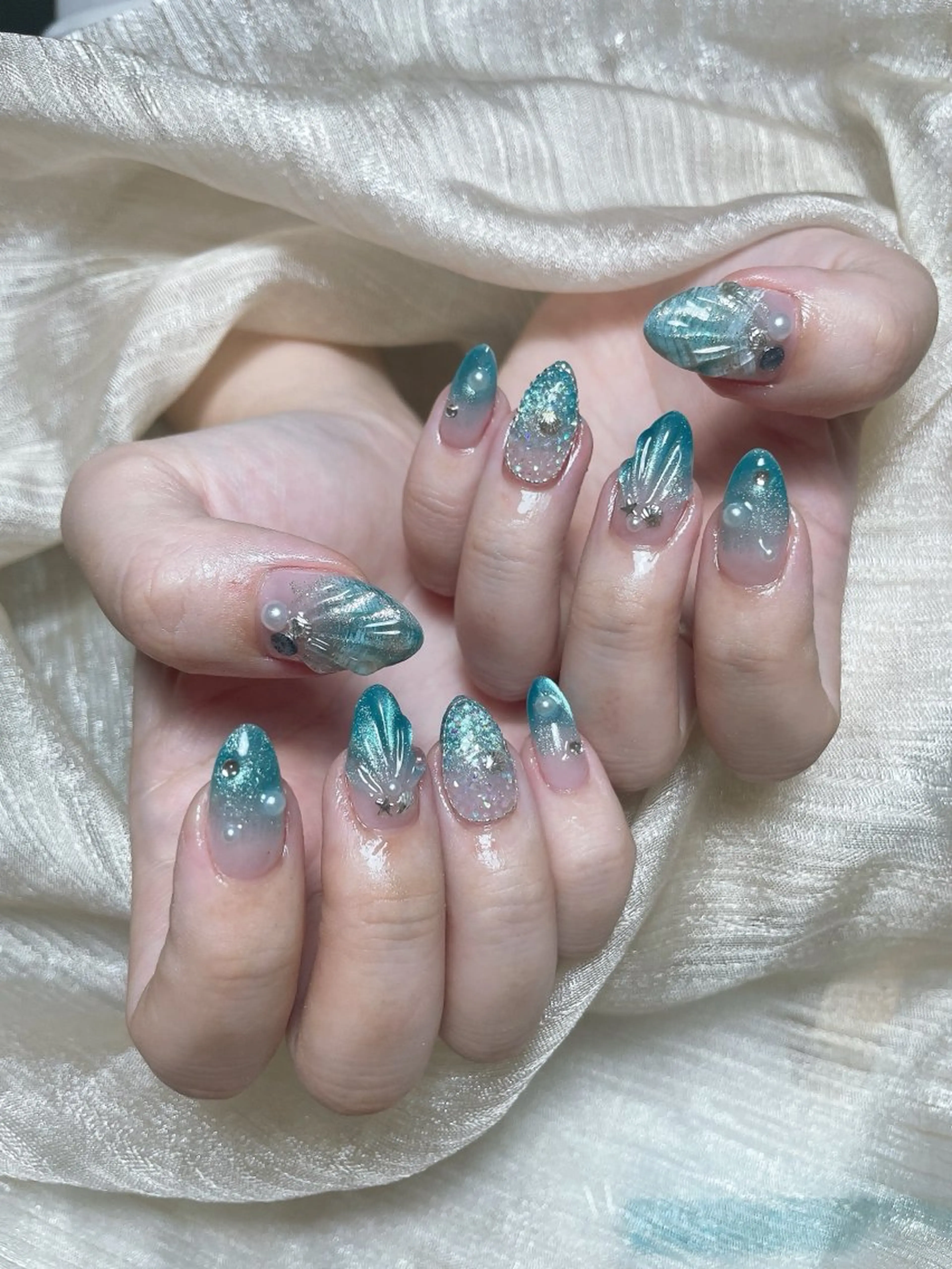 ネイル モナ& あきのネイルデザイン