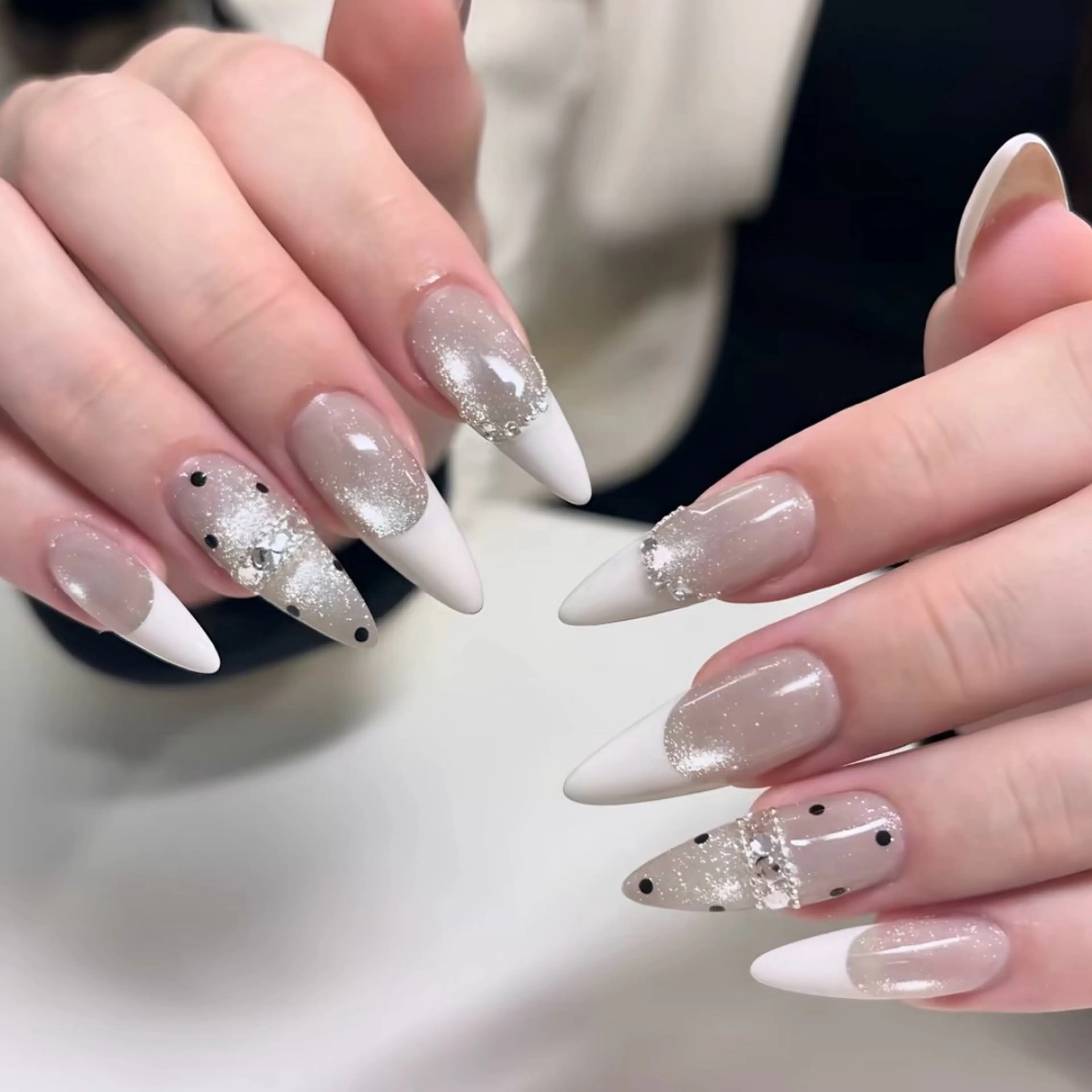 ネイル ハンドネイル Luna Gladeのネイルデザイン
